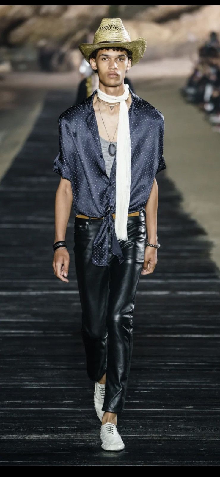 Saint Laurent Paris Saint Laurent studded oversized shirt. 38/15.5. $1990 Size US L / EU 52-54 / 3 - 1 Thumbnail
