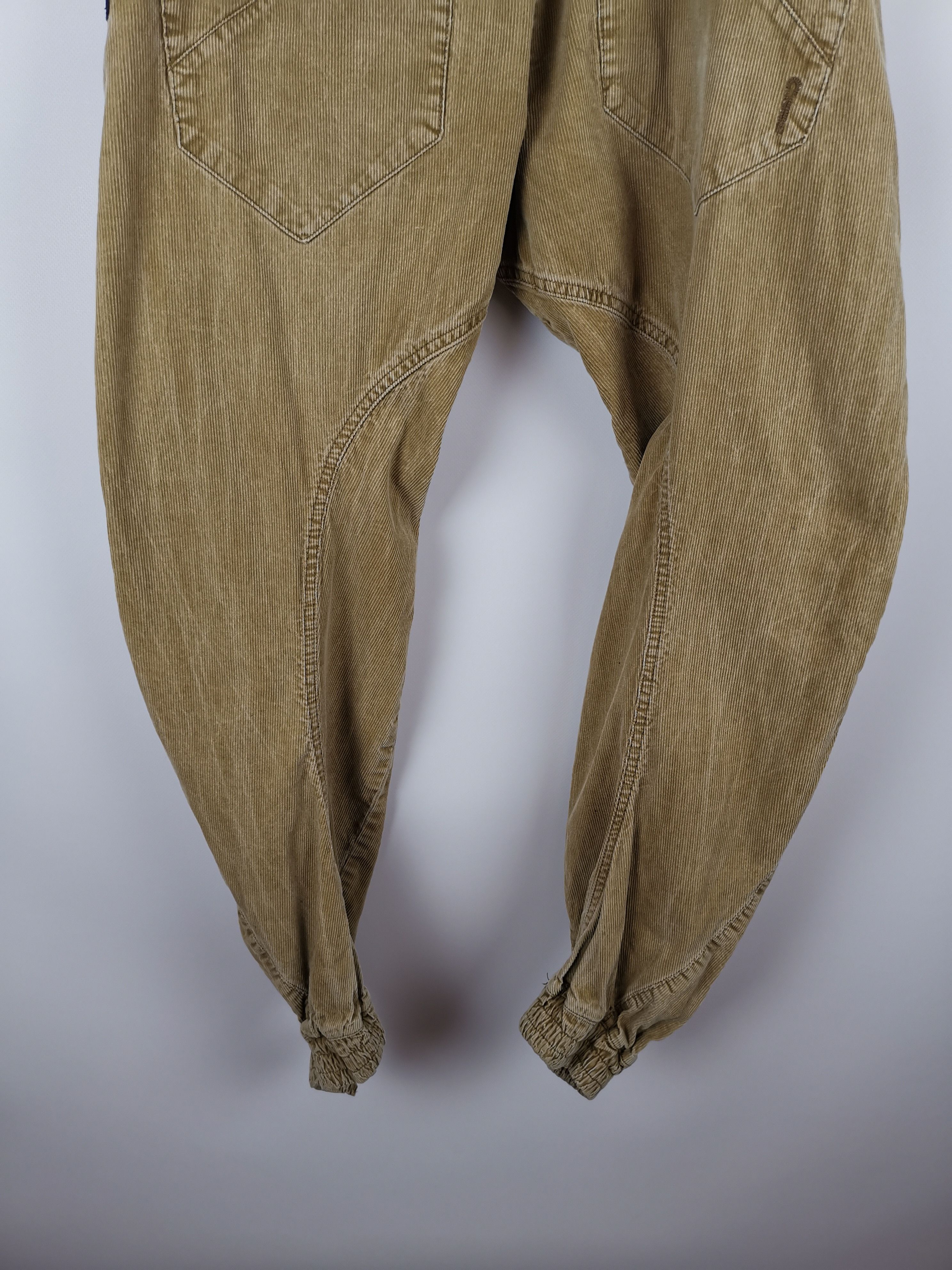 Jack & Jones Jack and Jones velvet corduroy workwear cargo pants Size US 28 / EU 44 - 12 Thumbnail