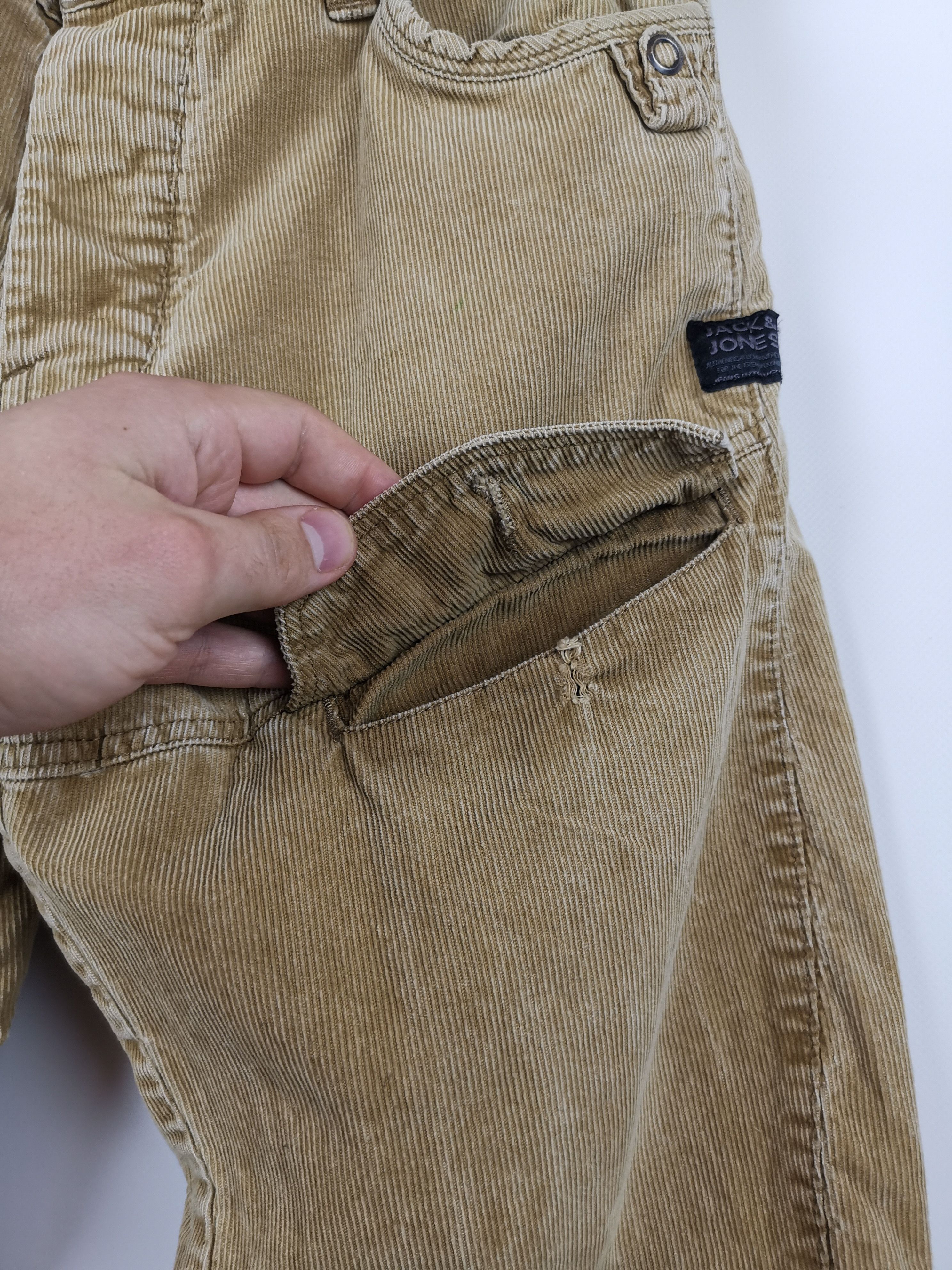 Jack & Jones Jack and Jones velvet corduroy workwear cargo pants Size US 28 / EU 44 - 6 Thumbnail