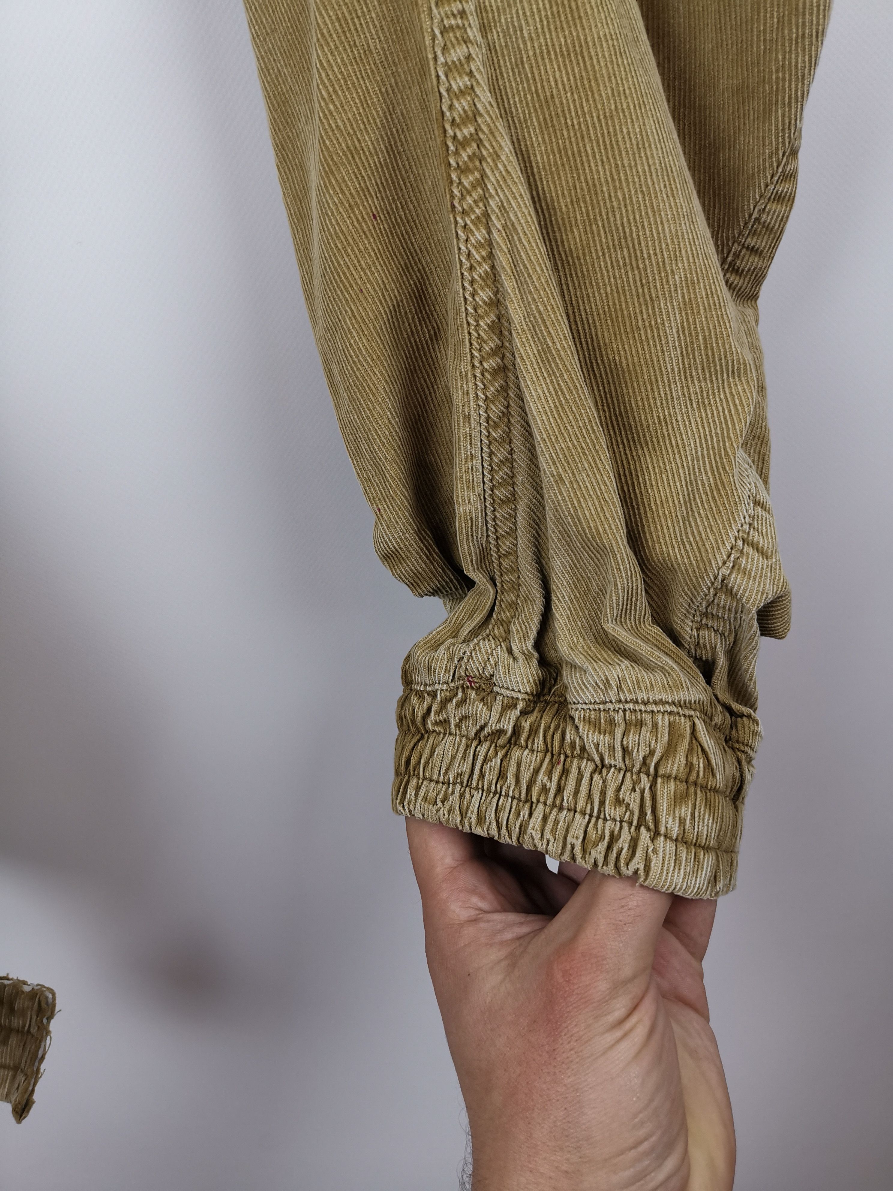 Jack & Jones Jack and Jones velvet corduroy workwear cargo pants Size US 28 / EU 44 - 13 Thumbnail