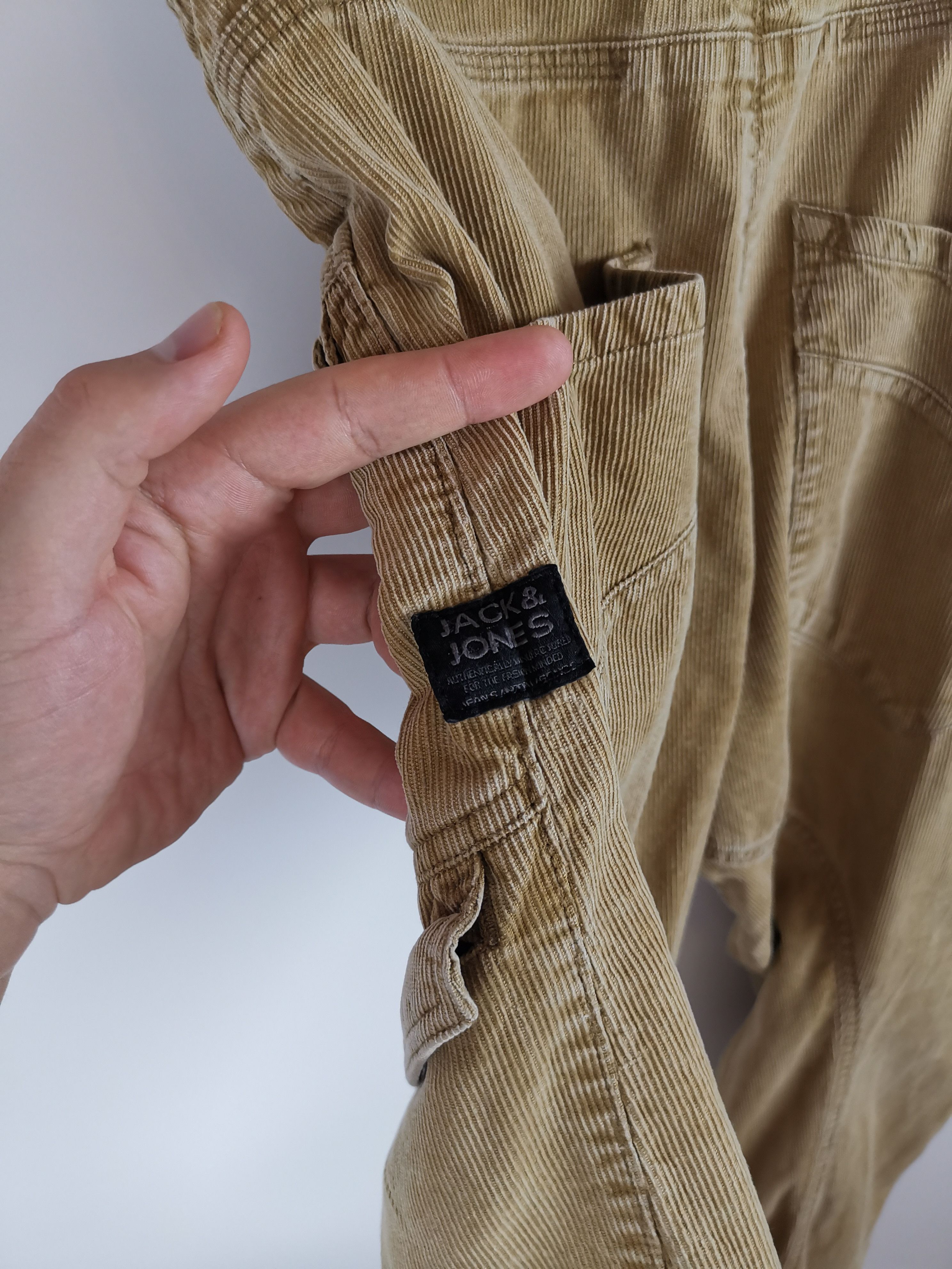 Jack & Jones Jack and Jones velvet corduroy workwear cargo pants Size US 28 / EU 44 - 8 Thumbnail