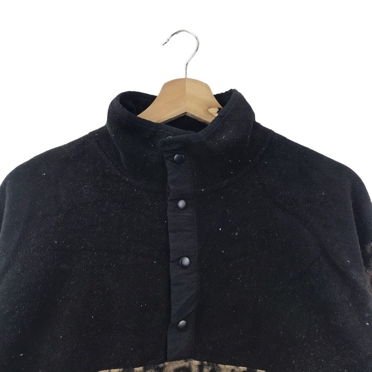 Japanese Brand GU Japanese Brand Half Leopard Print Button FleeceSweatshirt Size US L / EU 52-54 / 3 - 2 Thumbnail