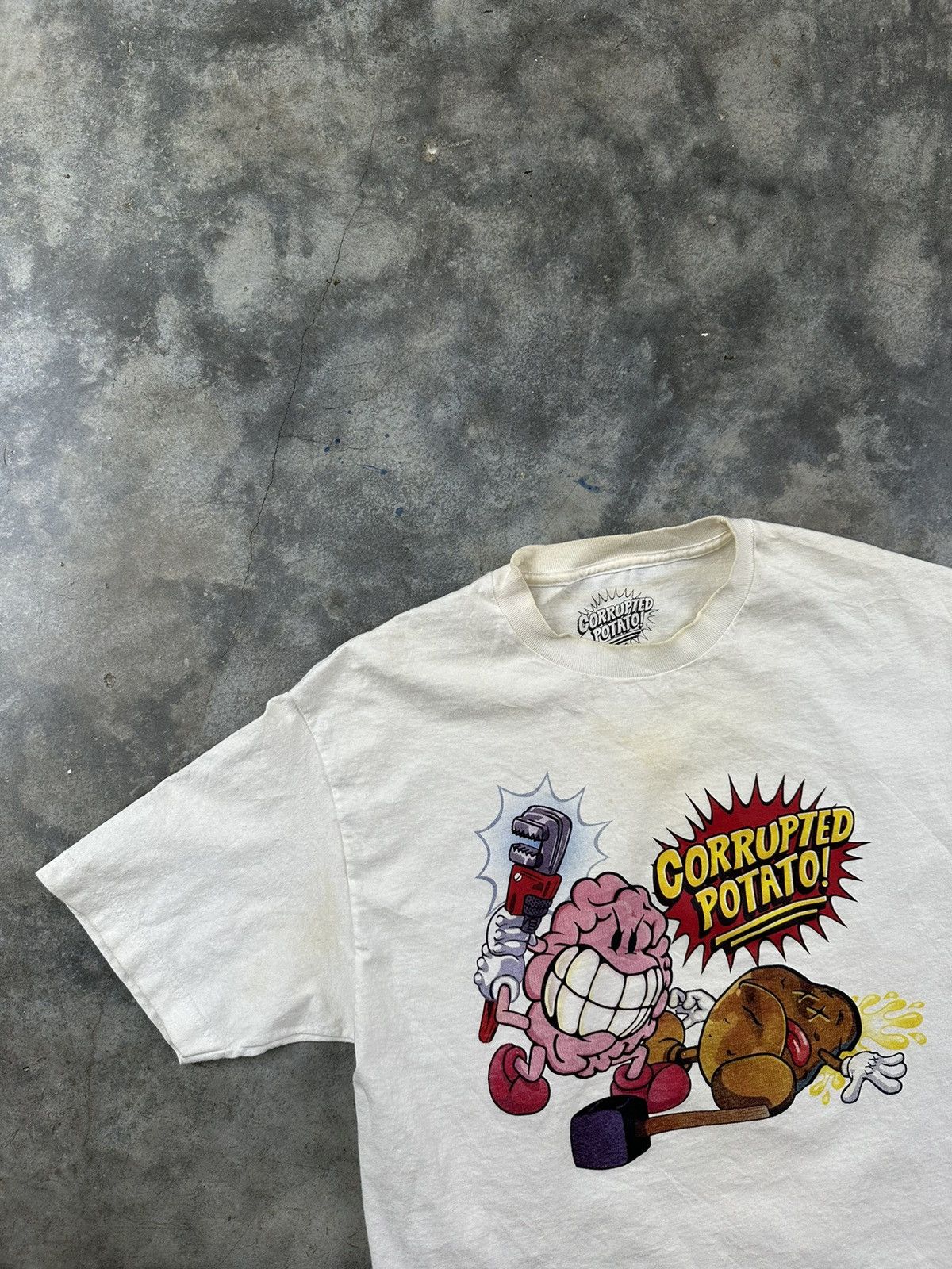 Imran Potato Imran Potato Corrupted Potato Cartoon Fight Tee White Large Size US L / EU 52-54 / 3 - 3 Thumbnail