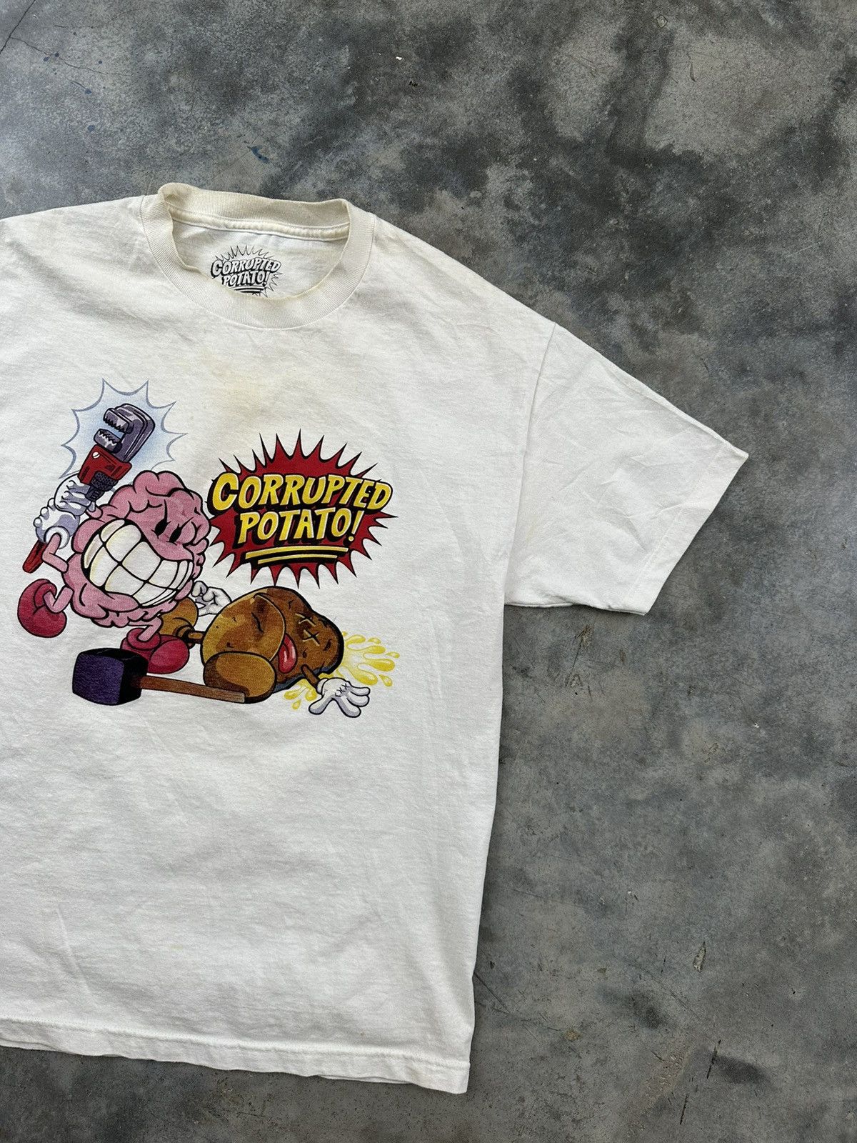 Imran Potato Imran Potato Corrupted Potato Cartoon Fight Tee White Large Size US L / EU 52-54 / 3 - 2 Thumbnail