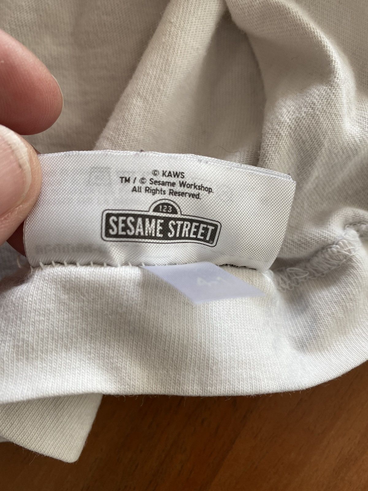 Kaws × Uniqlo Kaws x Sesame Street Tee Size US S / EU 44-46 / 1 - 6 Thumbnail