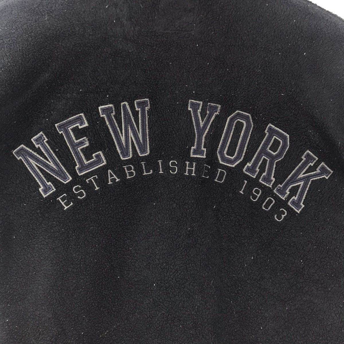 Vintage Vintage 90s NEW YORK YANKEERS Mlb Fleece Sweatshirt Size US XL / EU 56 / 4 - 2 Thumbnail