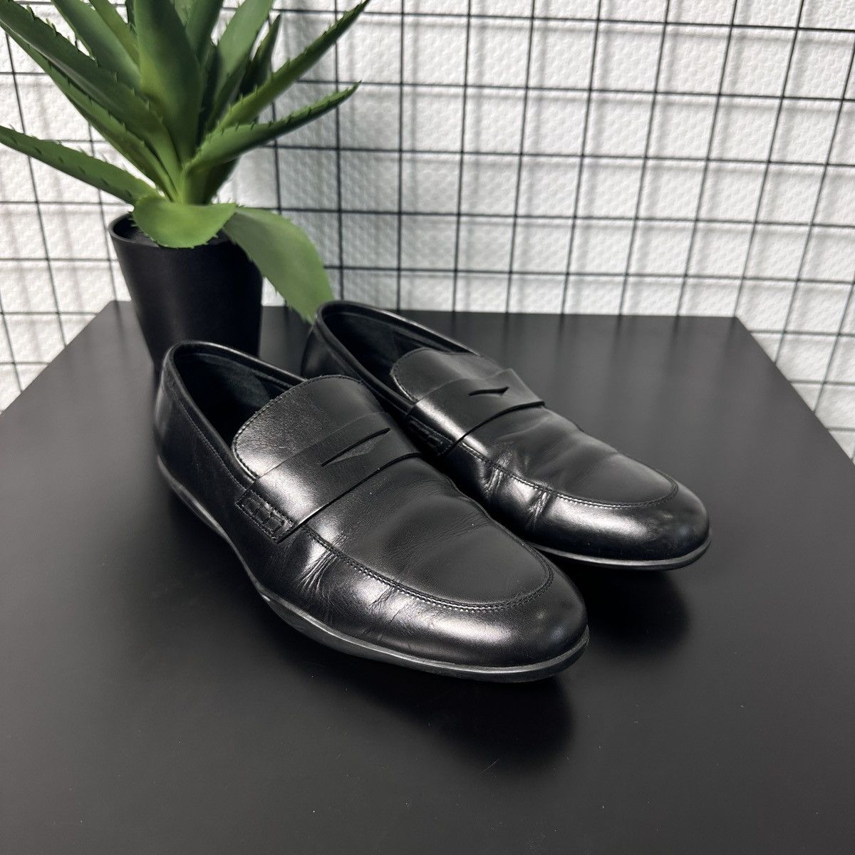 Harrys Of London Harrys of London Vibram Sole Leather Loafers Size US 7 / EU 40 - 1 Thumbnail