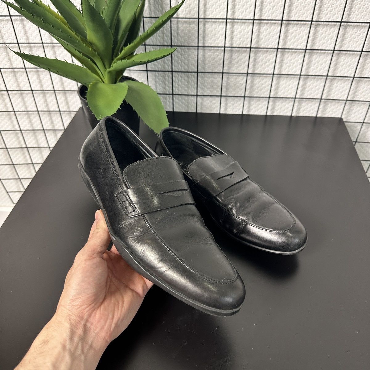 Harrys Of London Harrys of London Vibram Sole Leather Loafers Size US 7 / EU 40 - 2 Thumbnail