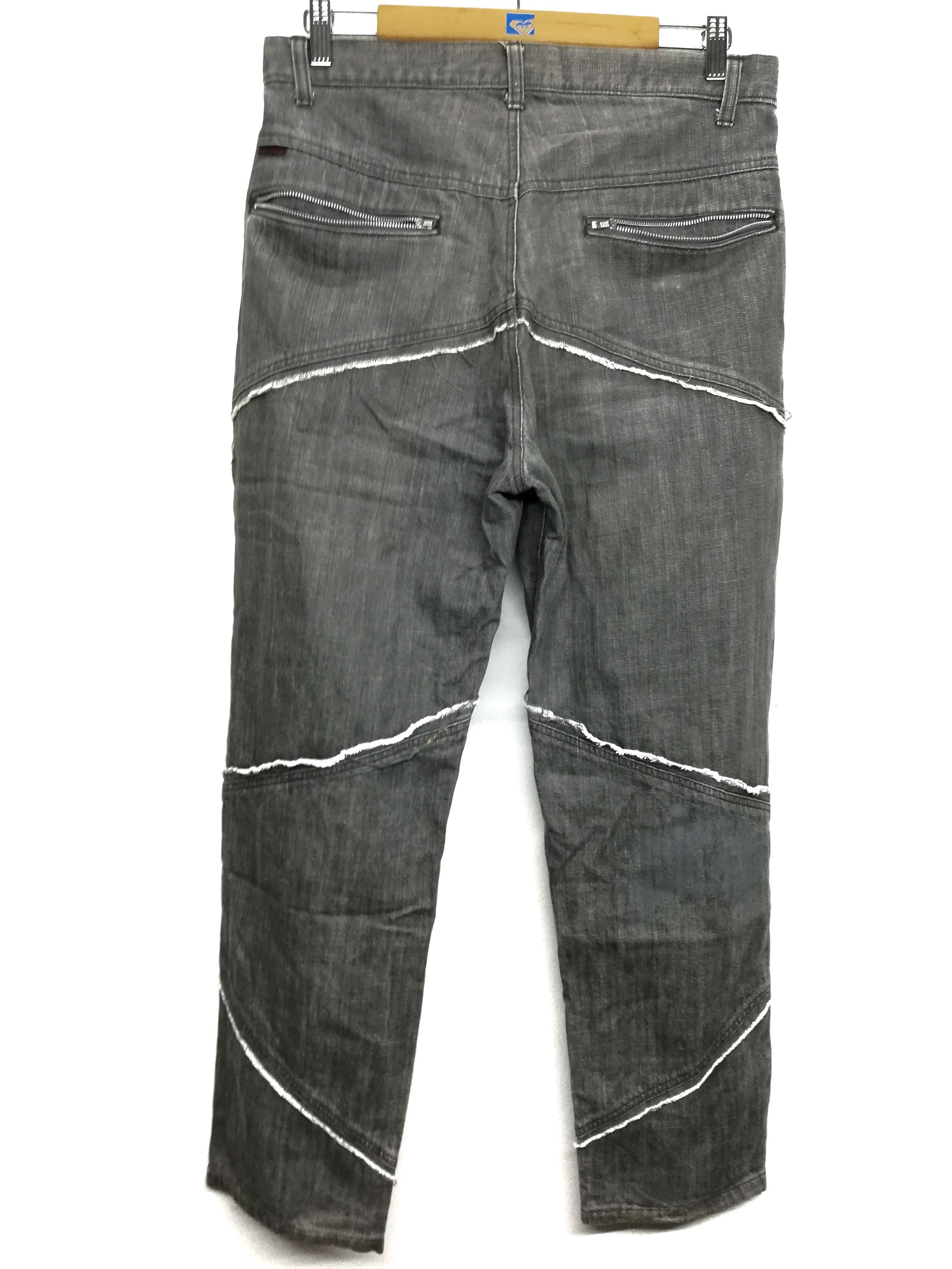 Japanese Brand 🔥Reconstructed Zipper Distressed Denim Trouser Pants🔥 Size US 33 - 8 Thumbnail
