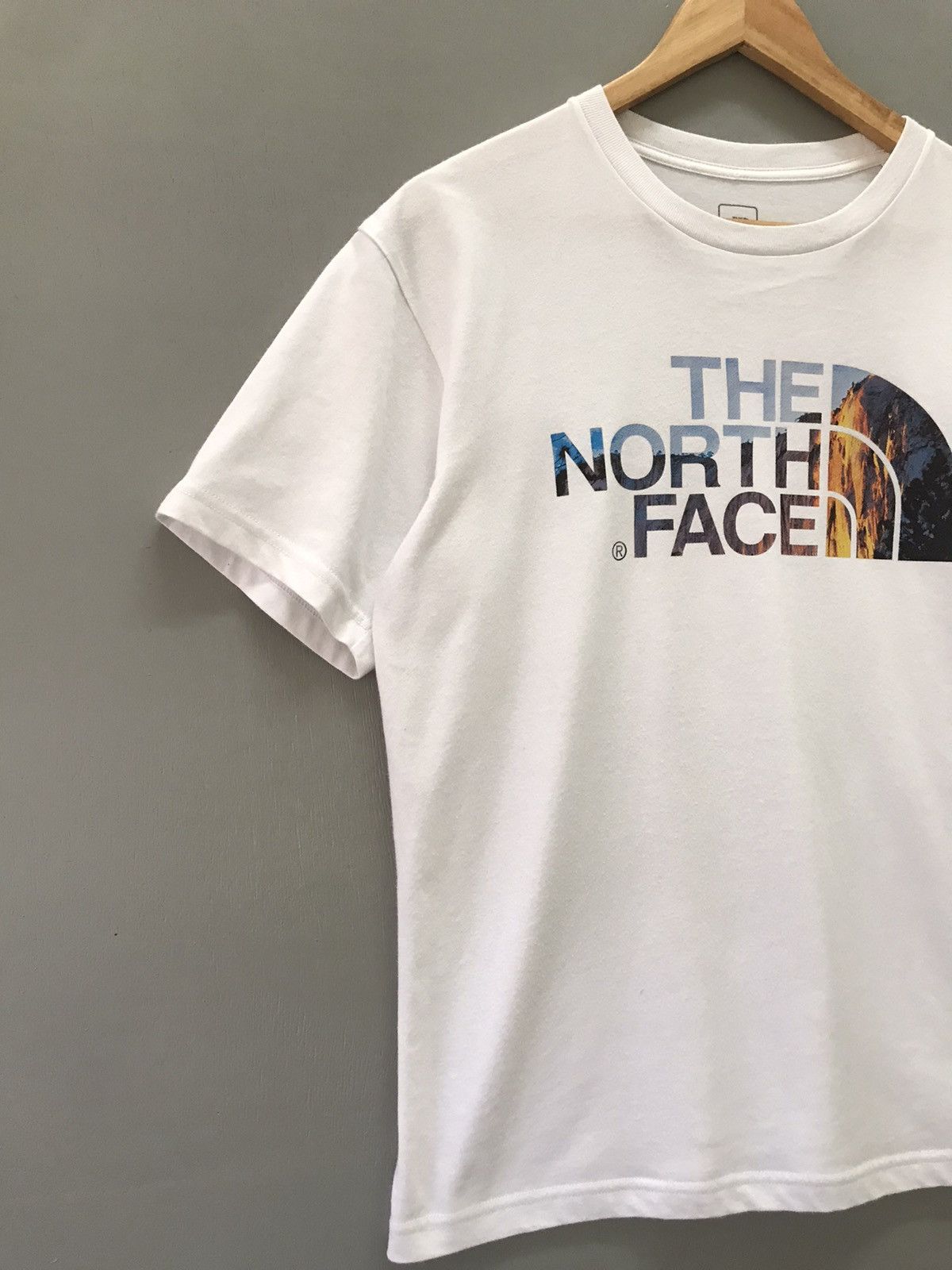 The North Face The North Face Mountain Graphics T-shirts Size US L / EU 52-54 / 3 - 3 Thumbnail