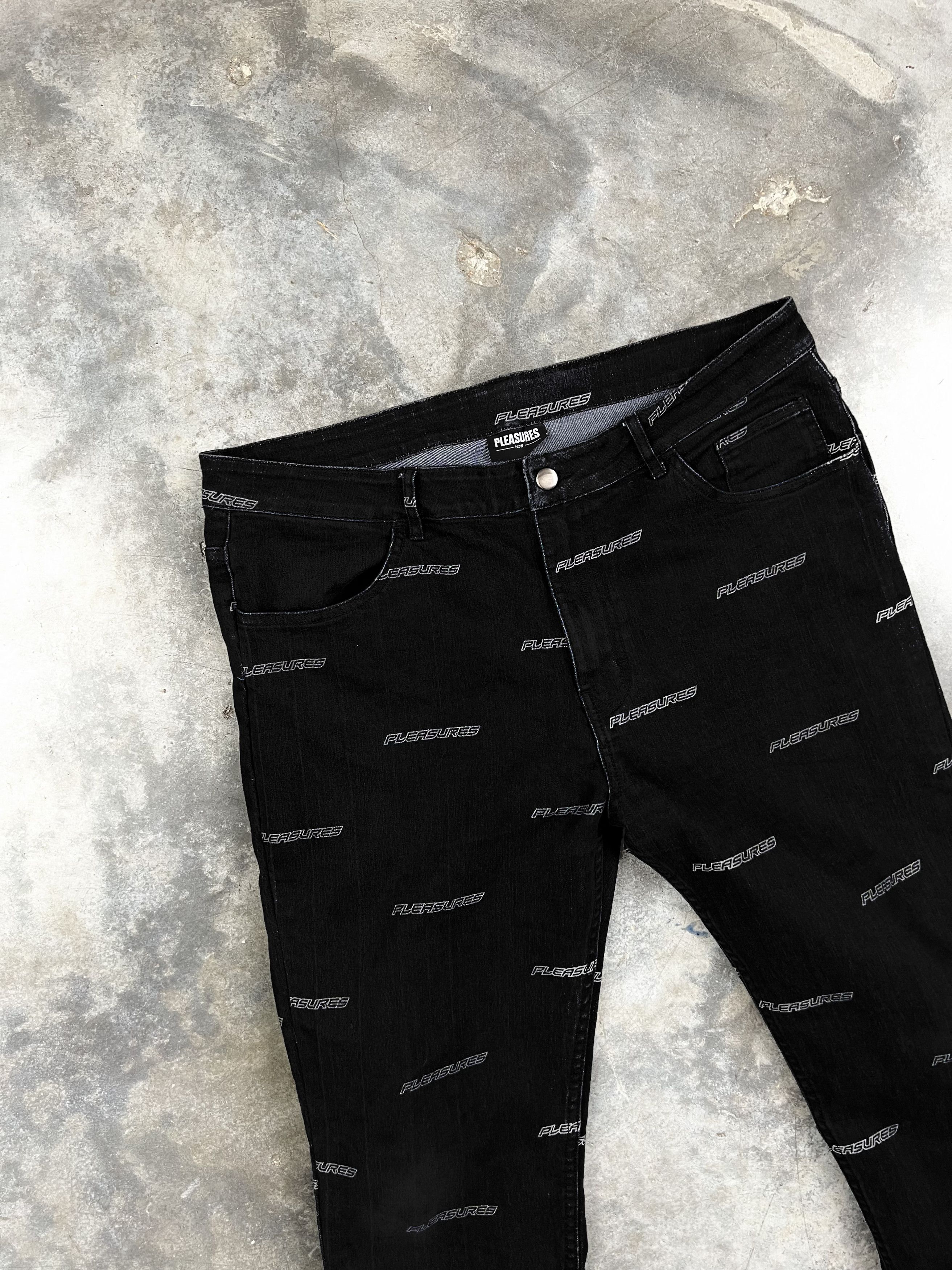 Pleasures Pleasures Black Repeat Logo Typhoon Denim Jeans Sz. 36 Size US 36 / EU 52 - 2 Thumbnail