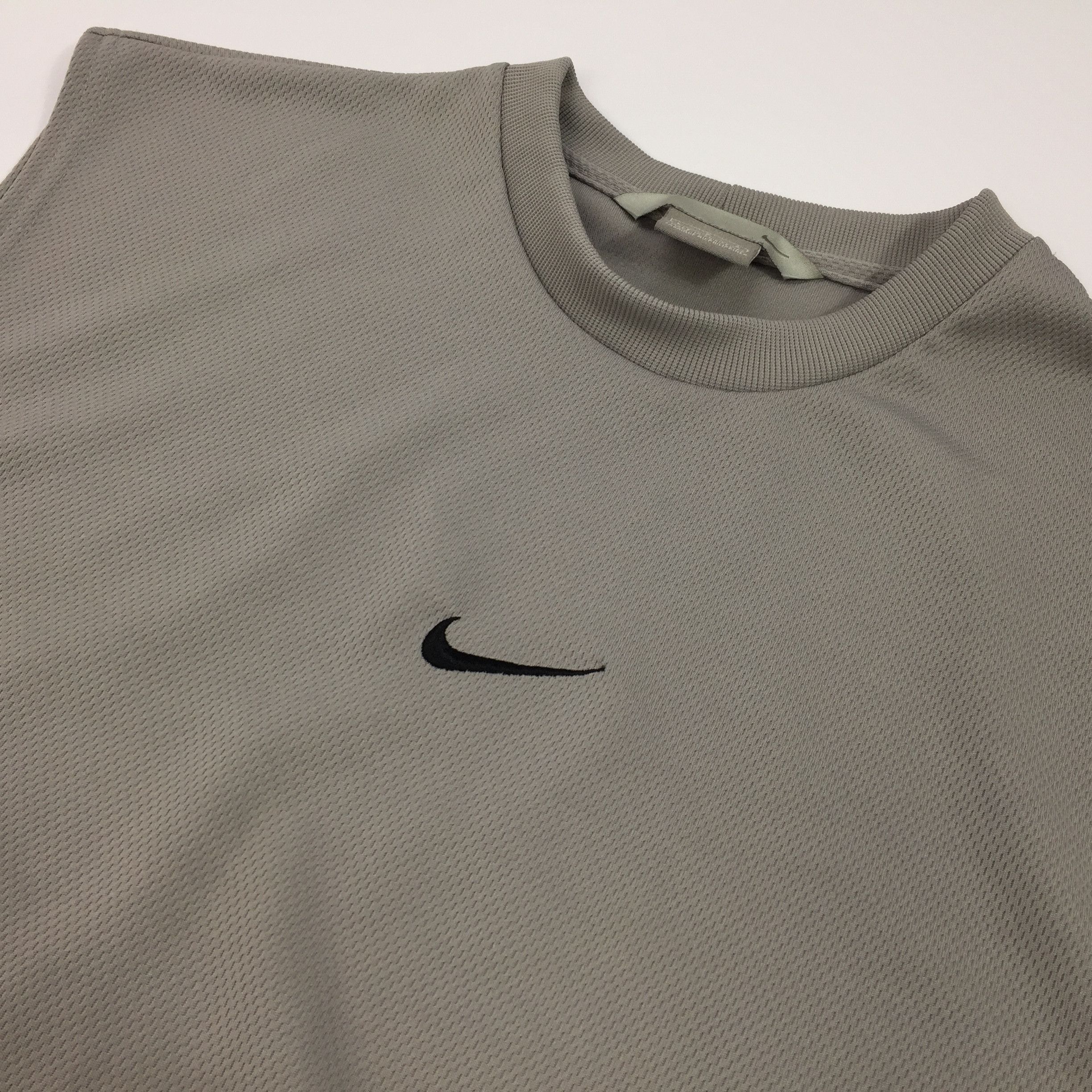 Nike × Vintage Vintage Nike t shirt Undershirt Small Logo In Front Size US L / EU 52-54 / 3 - 3 Thumbnail