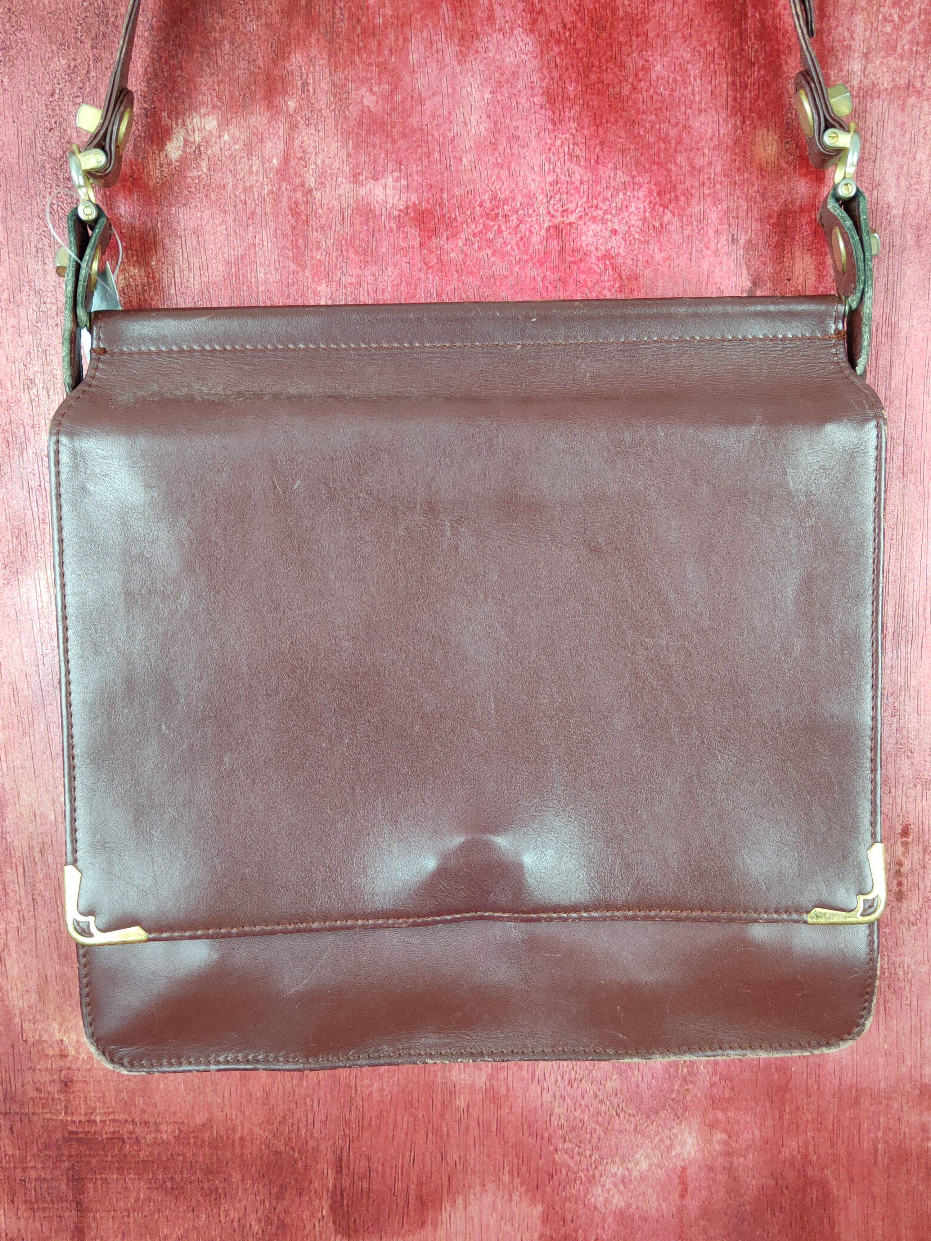 Cartier DL Cartier vintage Maroon Crossbody sling Bag #SB041 Size ONE SIZE - 5 Thumbnail
