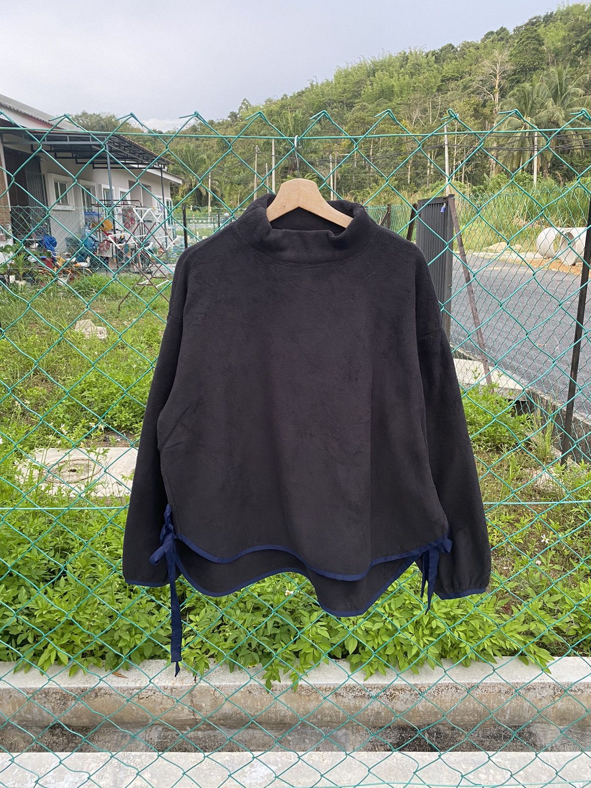 Uniqlo × White Mountaineering Uniqlo X White Mountaineering fleece Size XL / US 12-14 / IT 48-50 - 1 Thumbnail