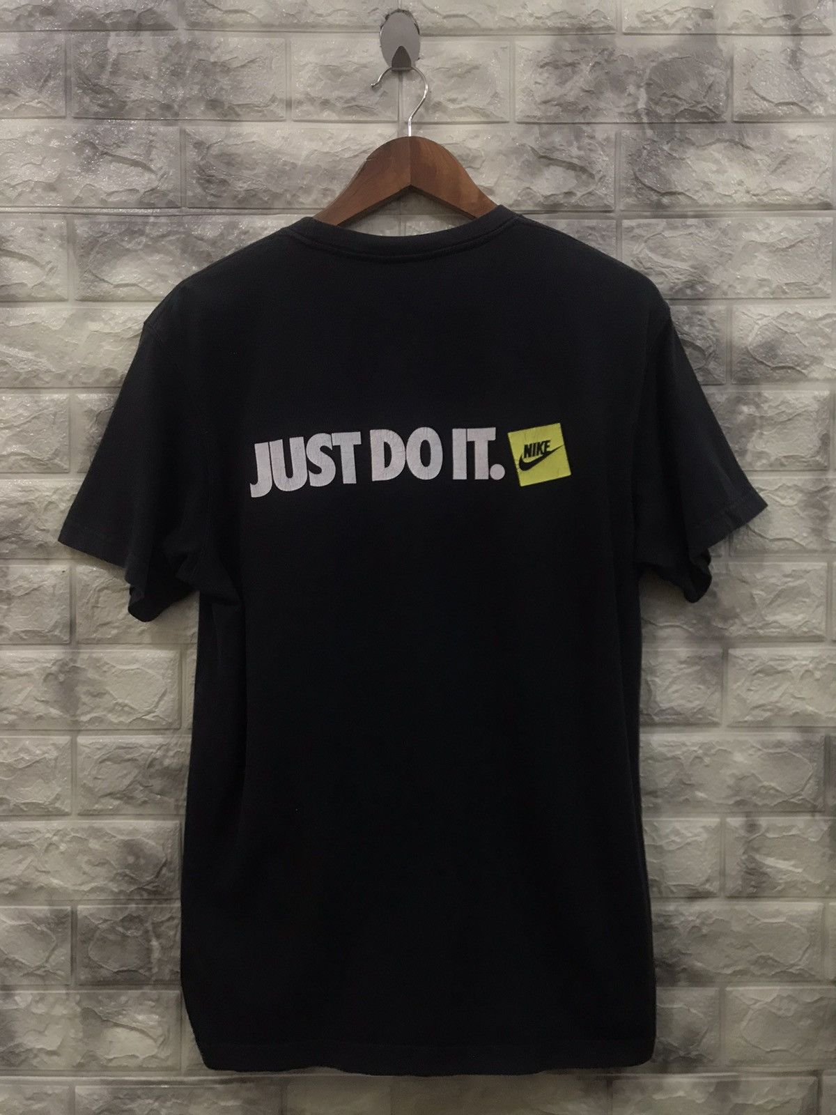 Nike Vintage Y2K Nike Black Tee Size US L / EU 52-54 / 3 - 2 Thumbnail