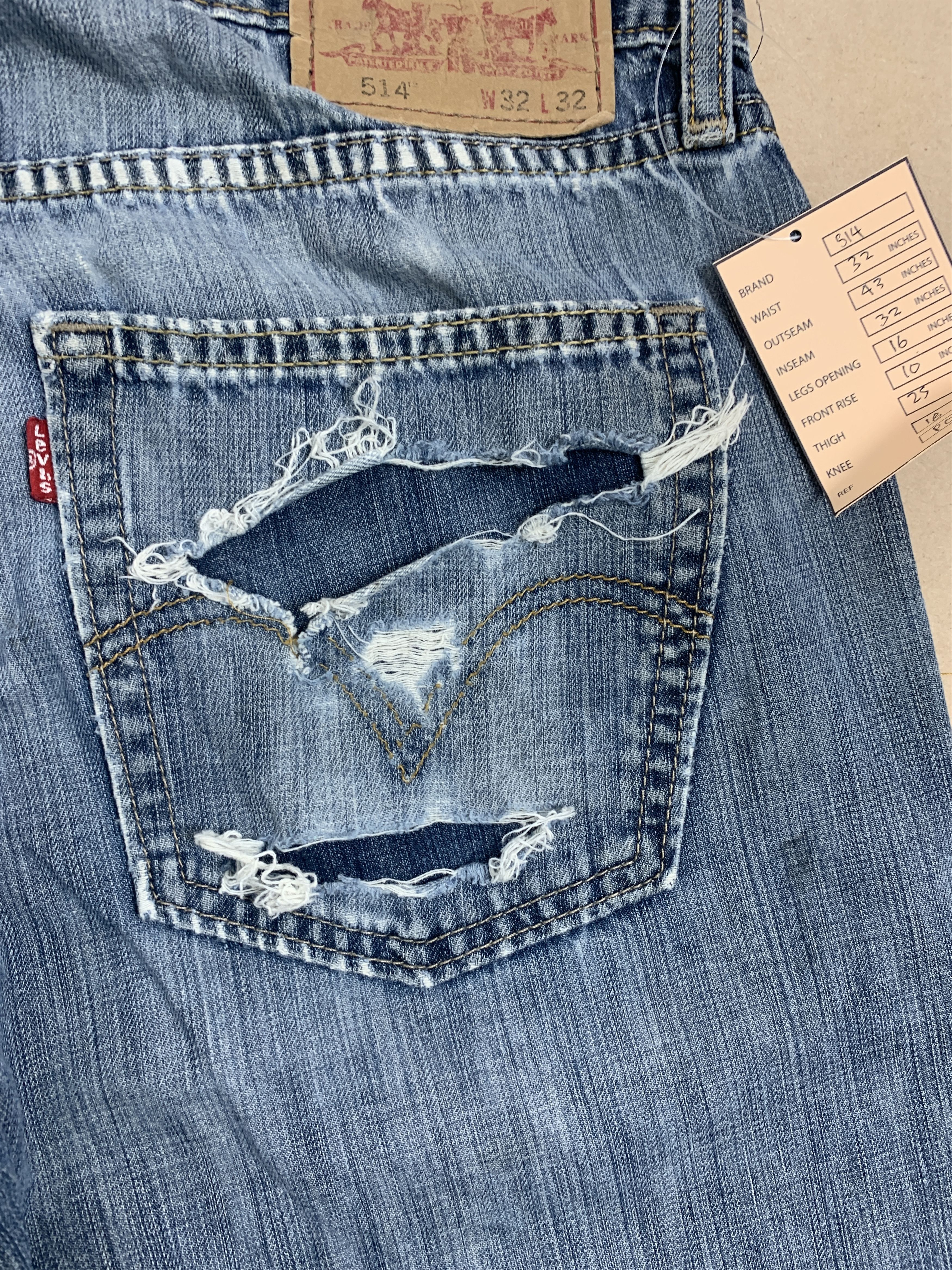 Levi's Vintage LEVI'S 514 Straight Cut Distressed Mid Wash Jeans Size US 32 / EU 48 - 12 Thumbnail