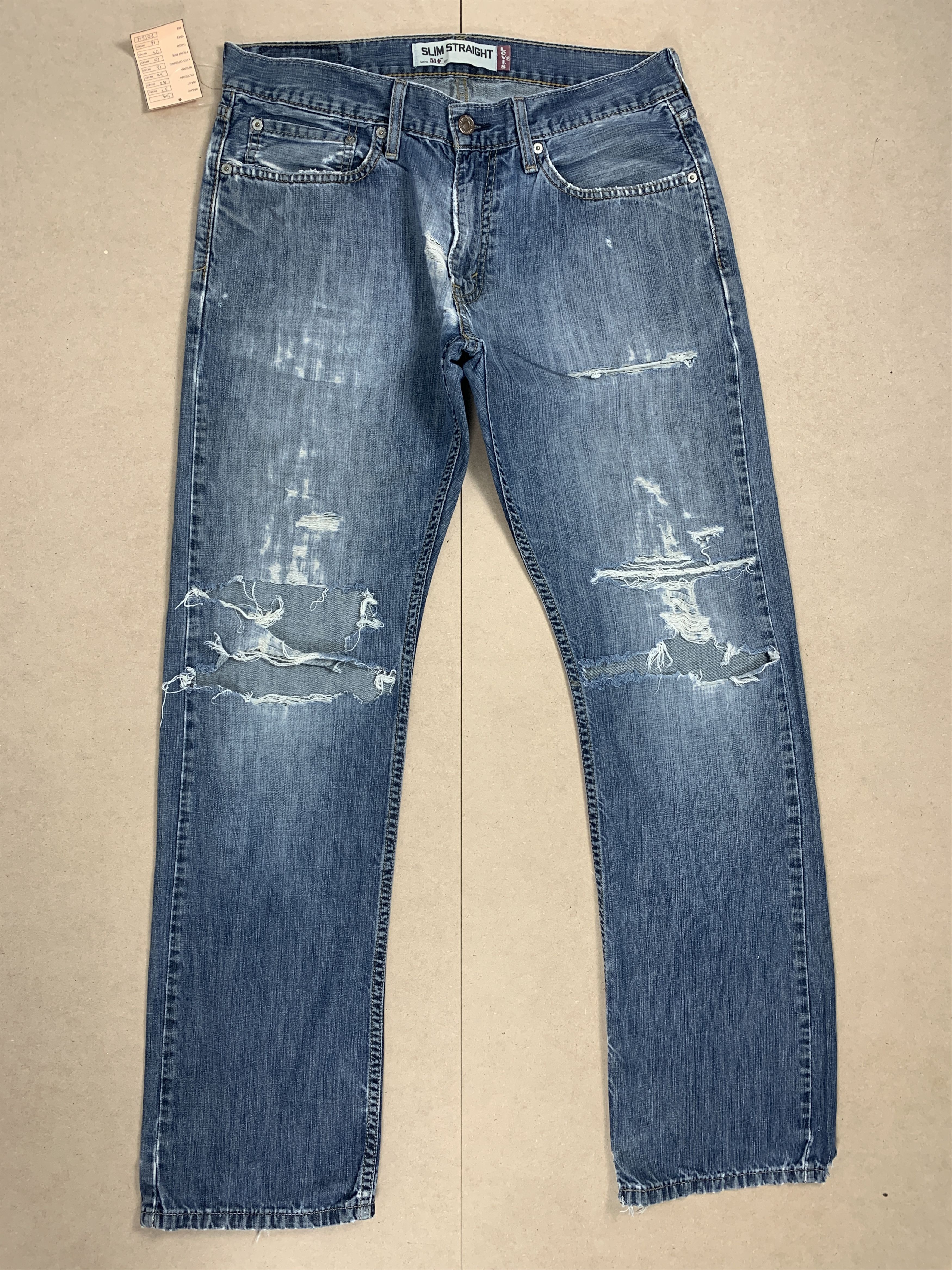 Levi's Vintage LEVI'S 514 Straight Cut Distressed Mid Wash Jeans Size US 32 / EU 48 - 1 Thumbnail