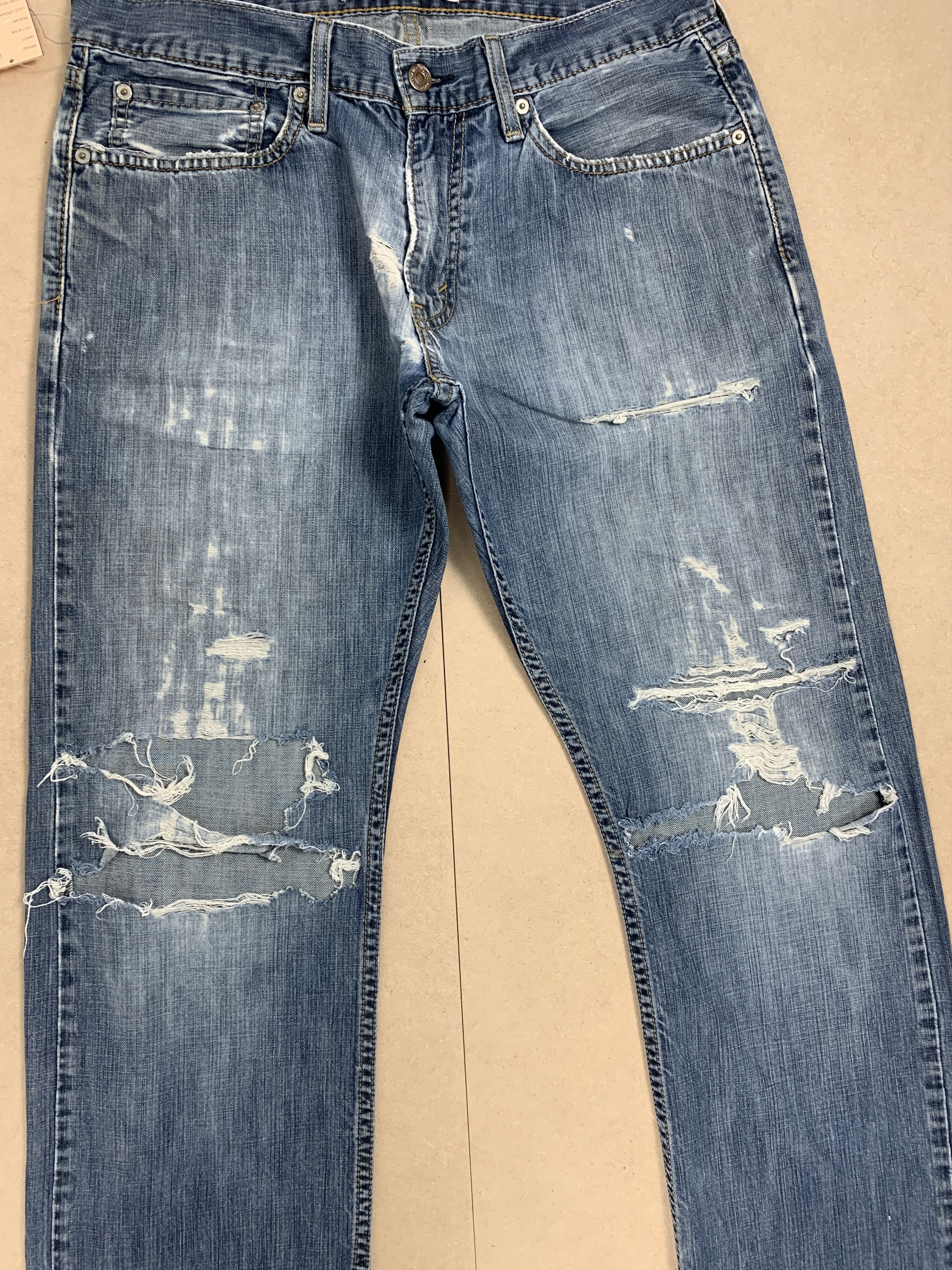 Levi's Vintage LEVI'S 514 Straight Cut Distressed Mid Wash Jeans Size US 32 / EU 48 - 3 Thumbnail