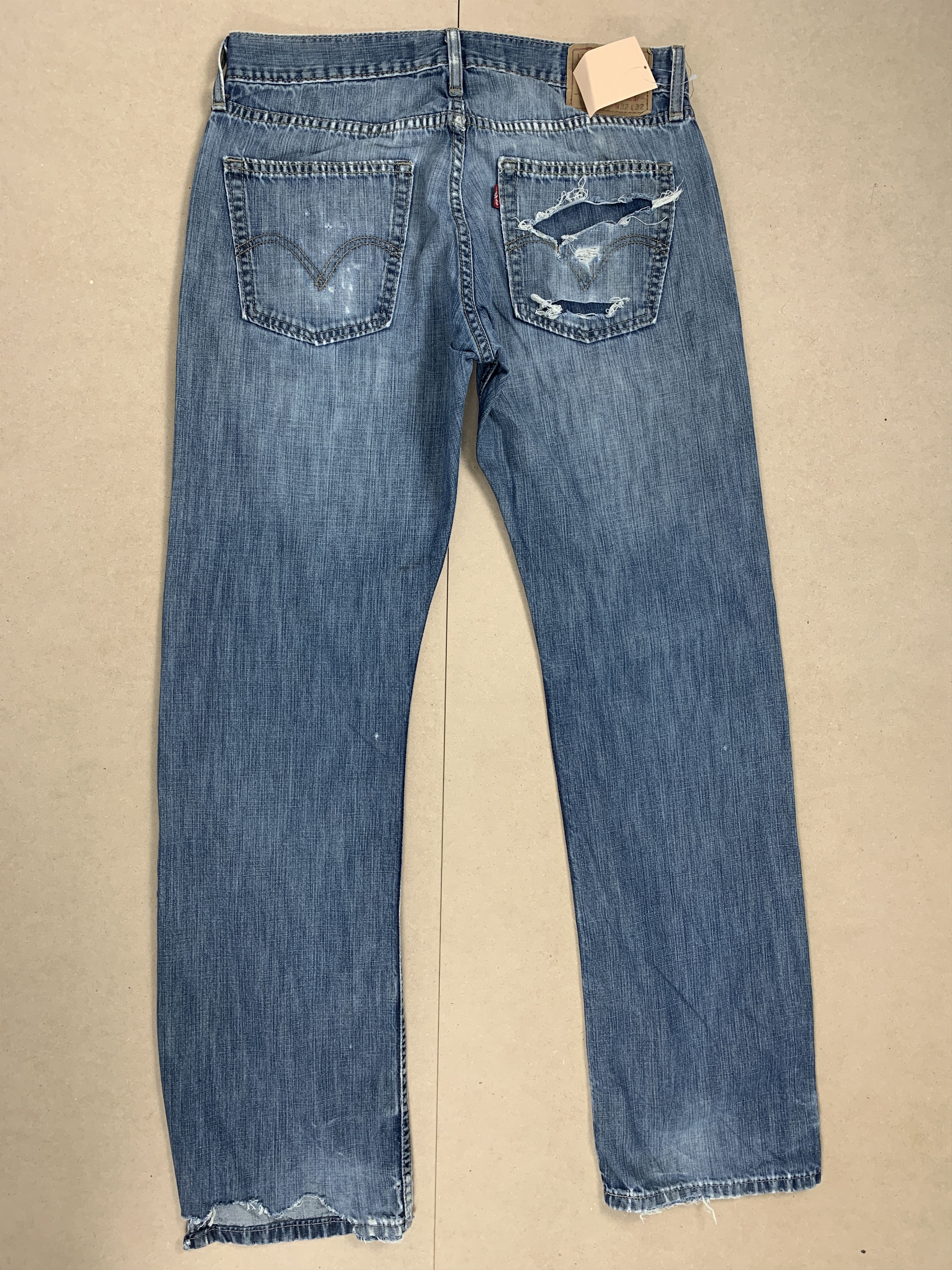 Levi's Vintage LEVI'S 514 Straight Cut Distressed Mid Wash Jeans Size US 32 / EU 48 - 9 Thumbnail
