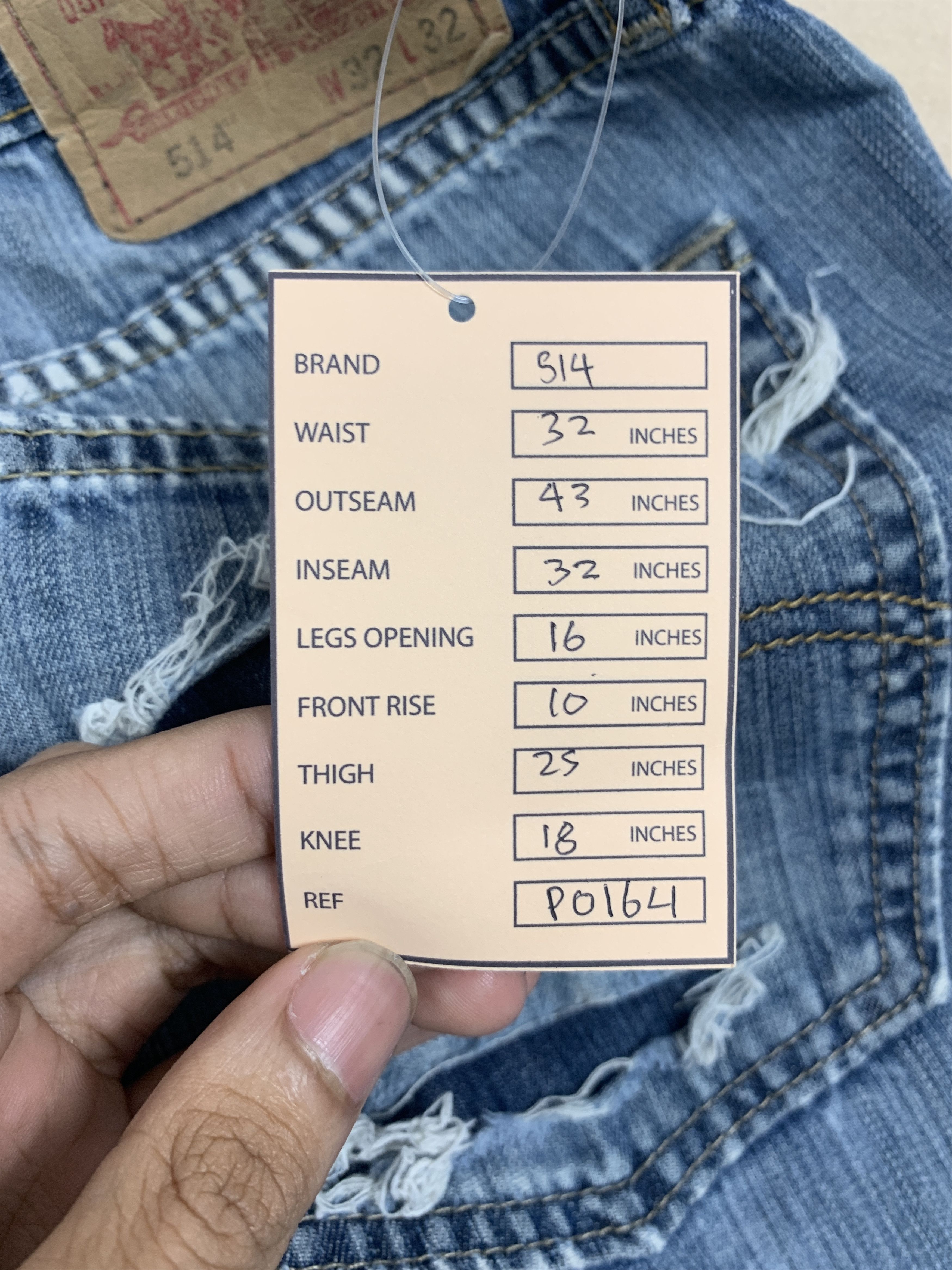 Levi's Vintage LEVI'S 514 Straight Cut Distressed Mid Wash Jeans Size US 32 / EU 48 - 23 Thumbnail