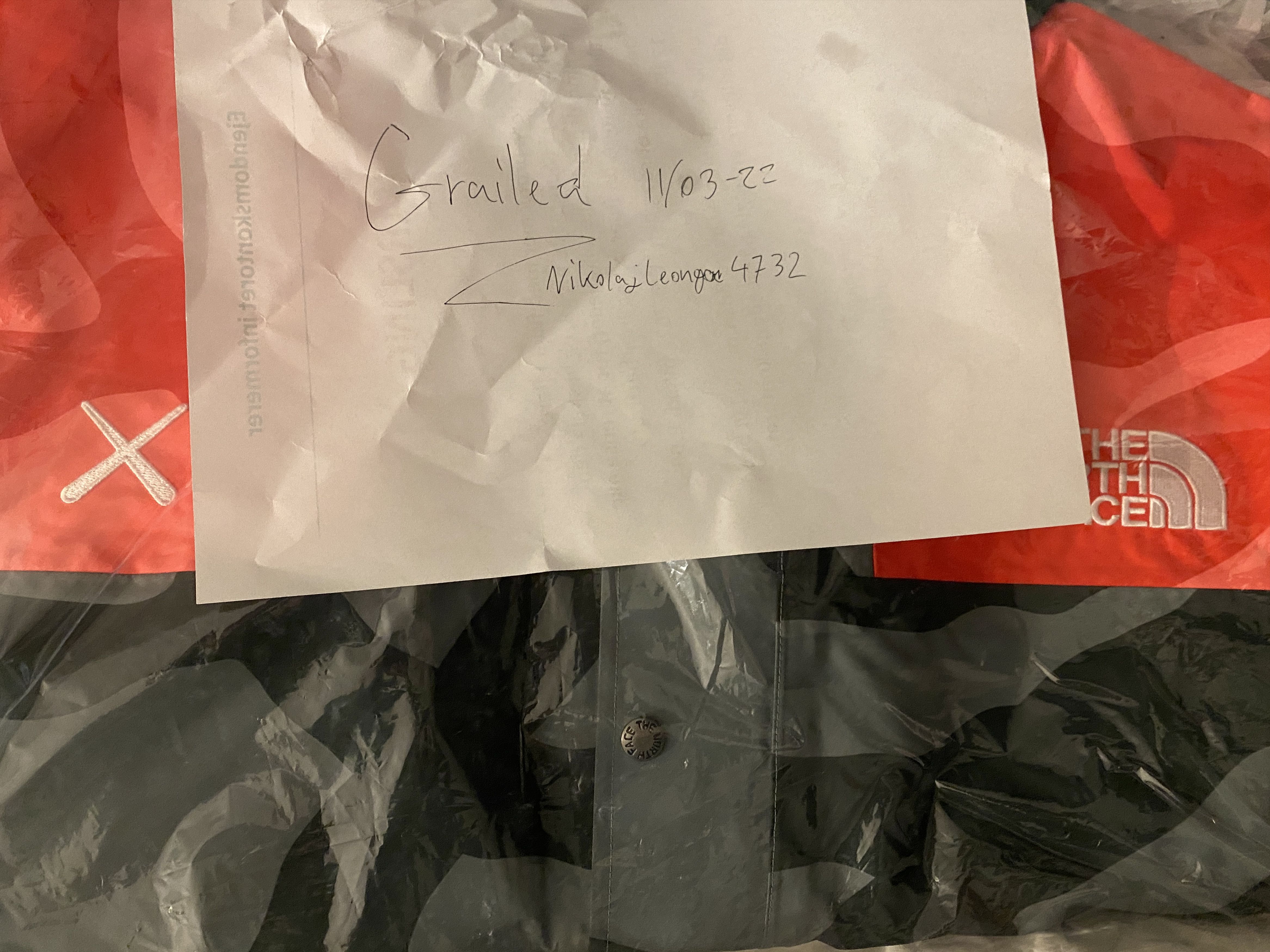 Kaws × The North Face KAWS x the north face 1986 mountain jacket L balsam green Size US L / EU 52-54 / 3 - 5 Thumbnail