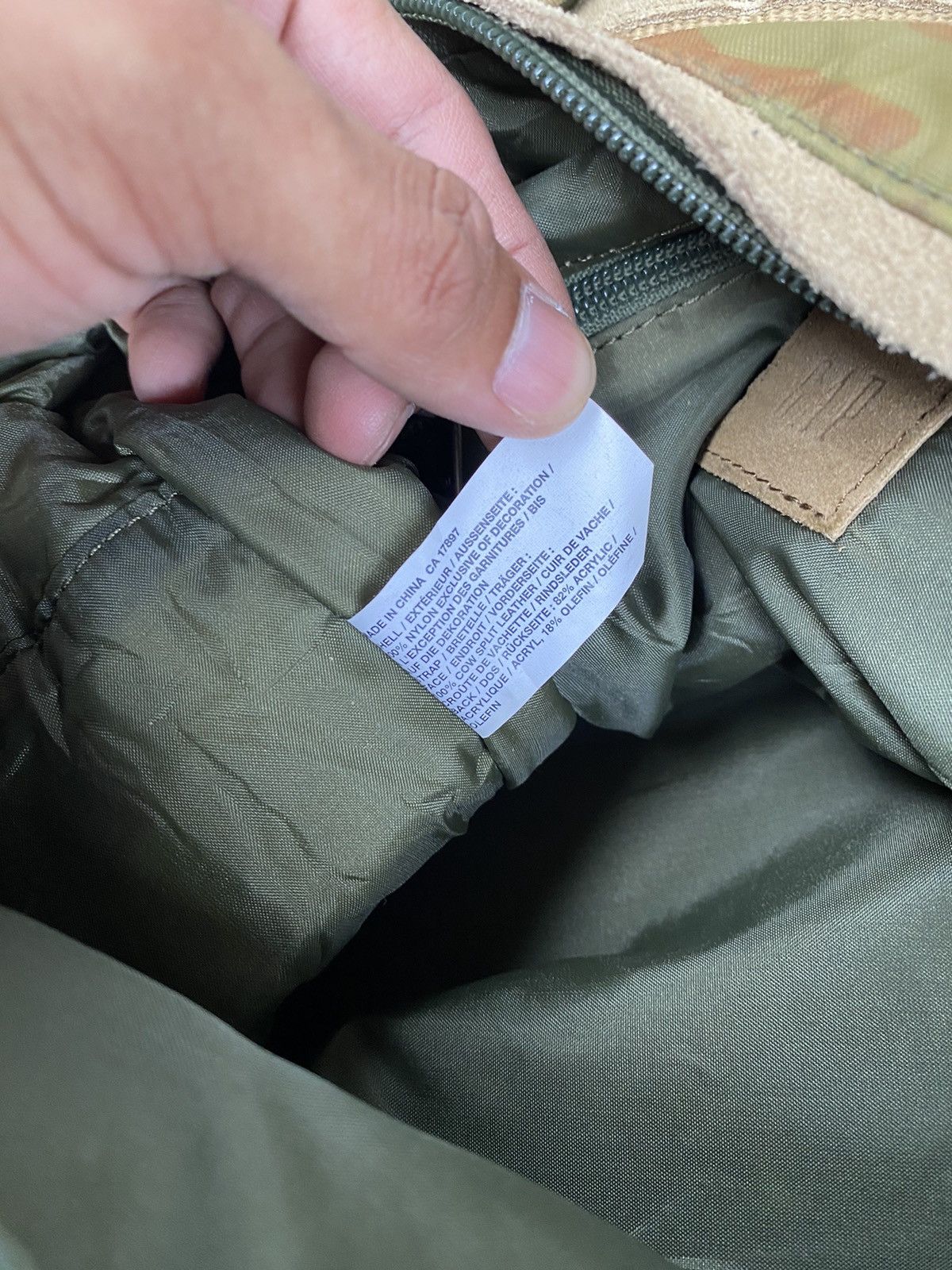 Gap Vintage Gap Duck Camo Crossbody Bag Size ONE SIZE - 10 Thumbnail