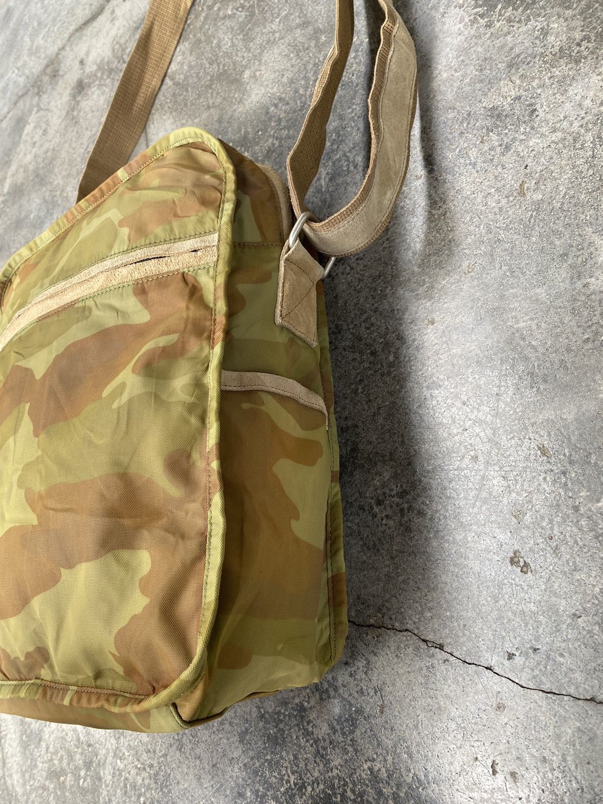 Gap Vintage Gap Duck Camo Crossbody Bag Size ONE SIZE - 5 Thumbnail