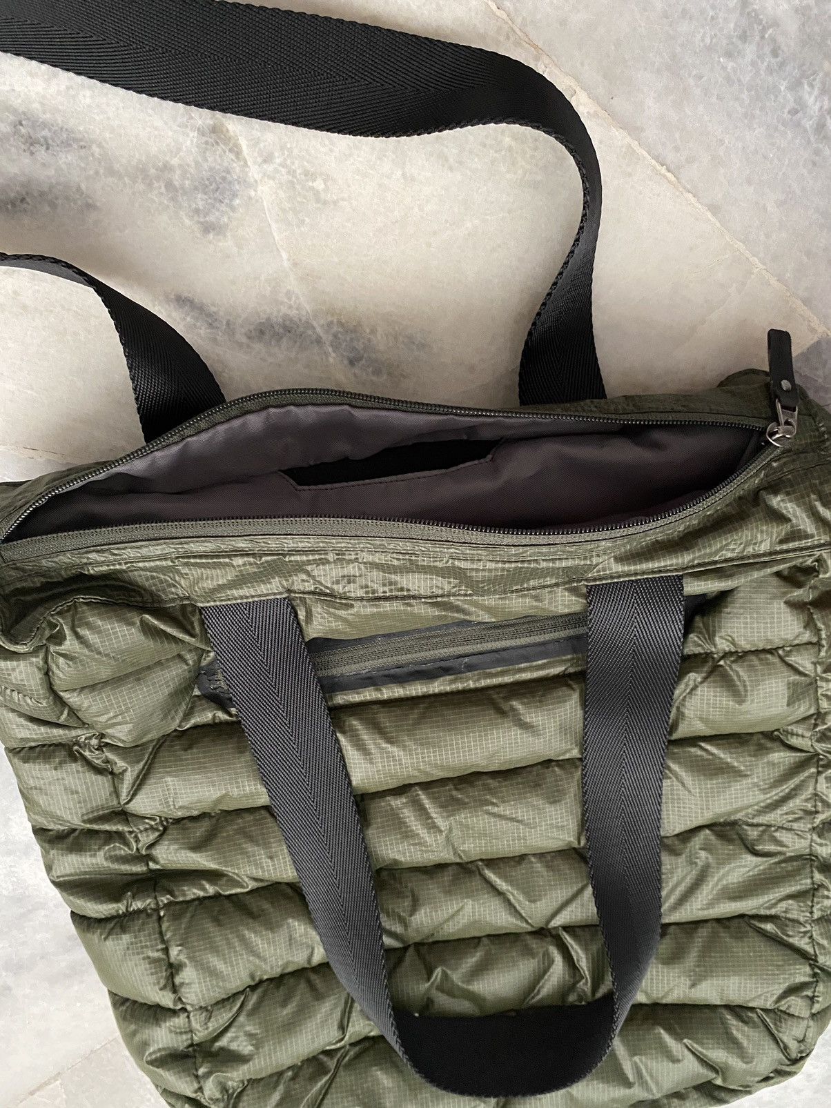 Columbia 🔥RARE COLUMBIA QUILTED PUFFER TOTE ZIPPER BAG Size ONE SIZE - 4 Thumbnail