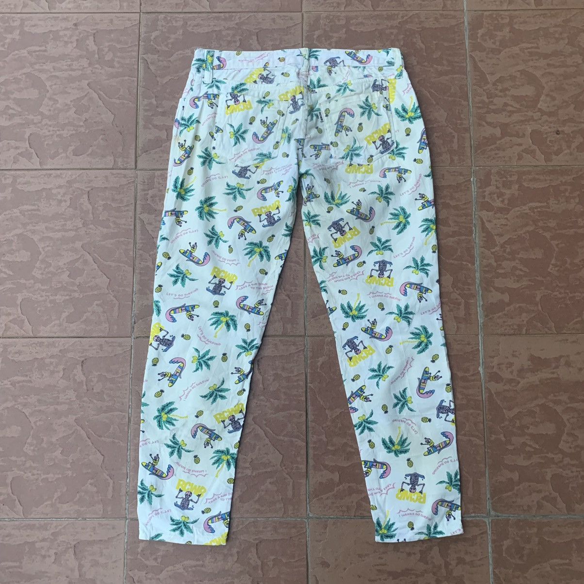 Japanese Brand RCWB FULLPRINTED SKULLS CROPPED PANTS Size US 29 - 7 Thumbnail