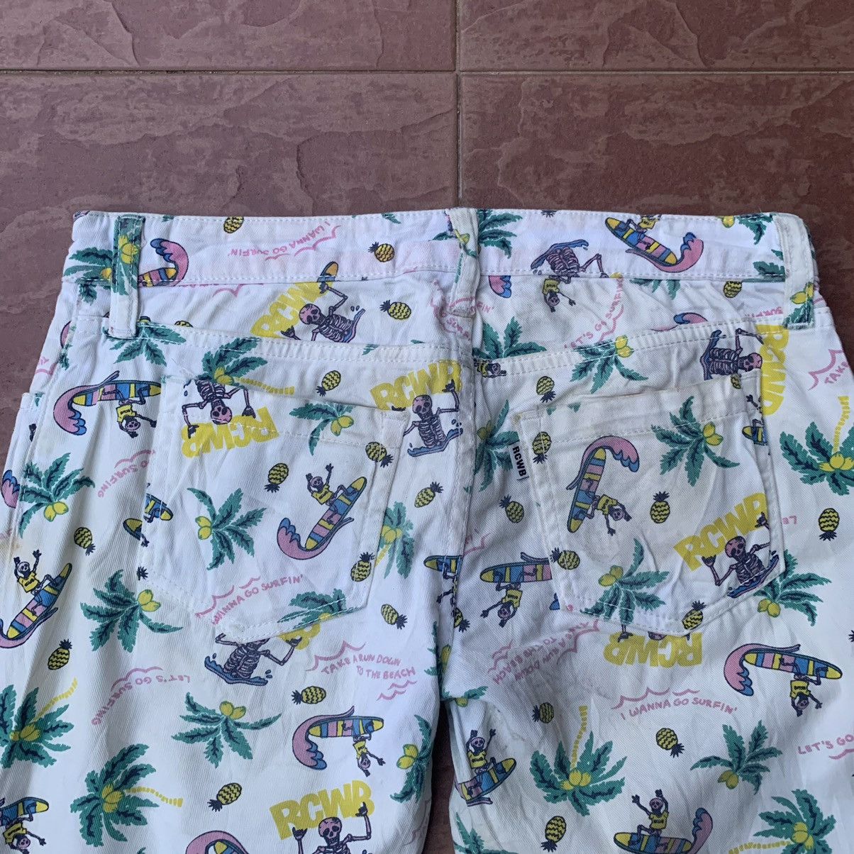 Japanese Brand RCWB FULLPRINTED SKULLS CROPPED PANTS Size US 29 - 8 Thumbnail
