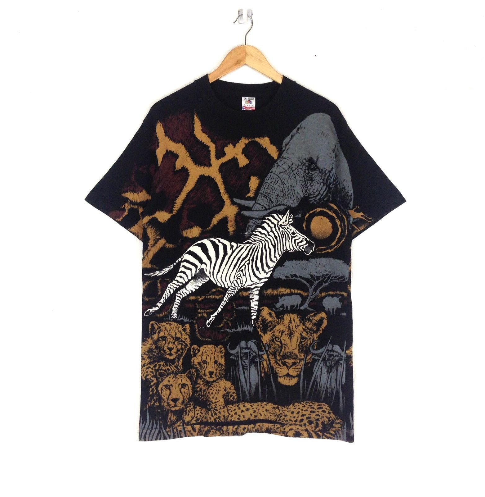 Vintage Vintage Alloverprint Style Animal Safari 90s T-shirt Size US M / EU 48-50 / 2 - 1 Thumbnail