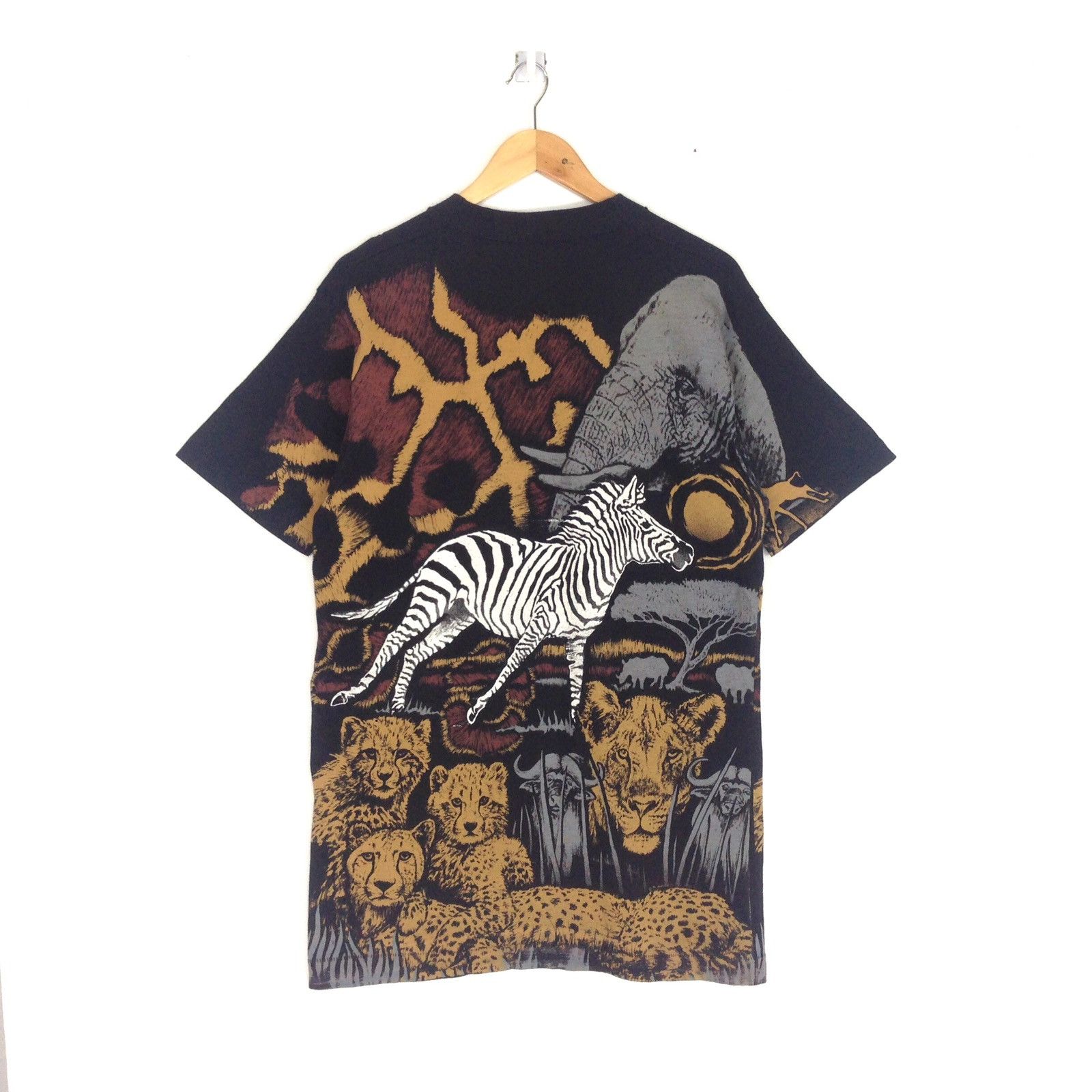 Vintage Vintage Alloverprint Style Animal Safari 90s T-shirt Size US M / EU 48-50 / 2 - 2 Thumbnail