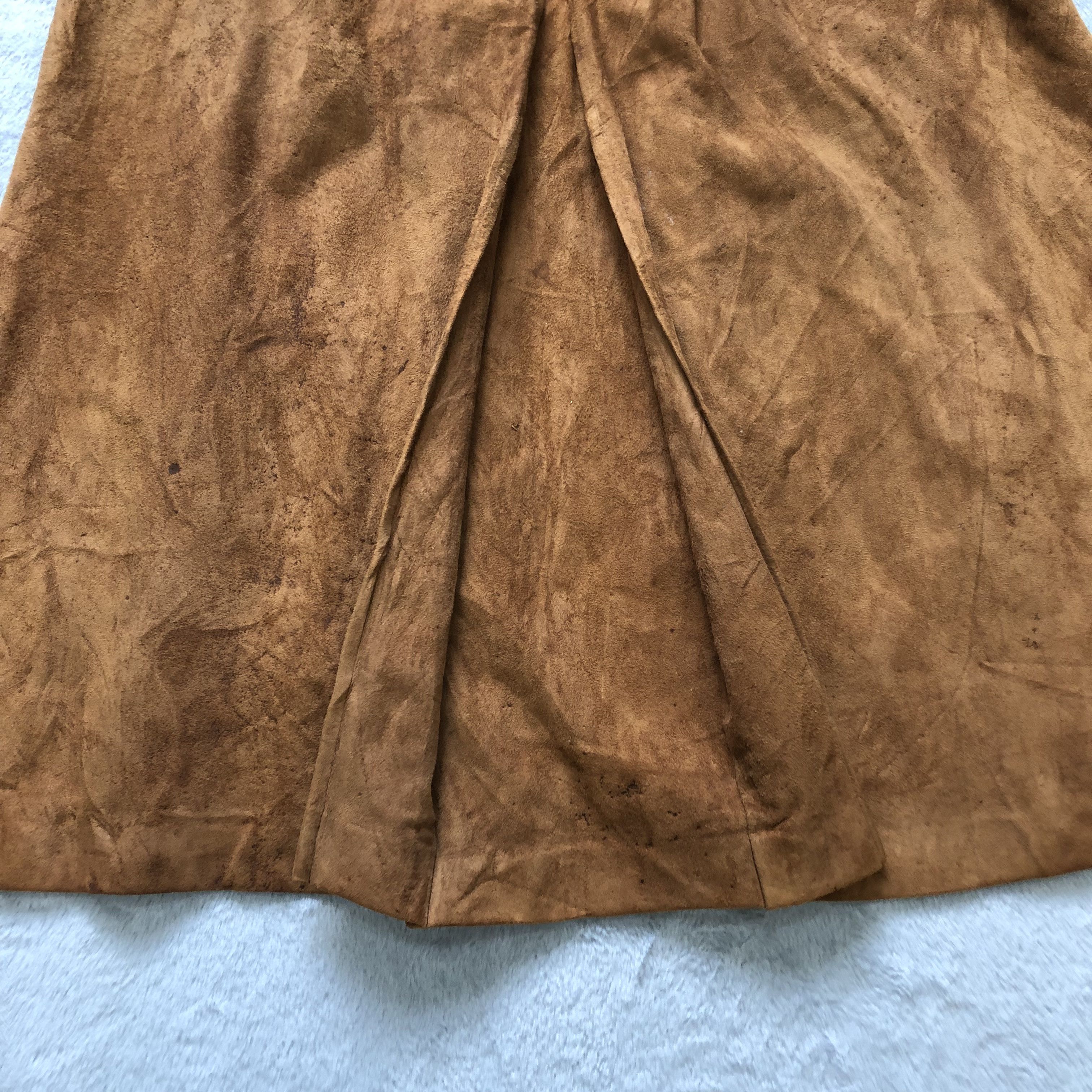 Karl Lagerfeld RARE🔥 KARL LEGERFELD SUEDE LEATHER SKIRTS #6741-84 Size 24" / US 00 / IT 34 - 6 Thumbnail