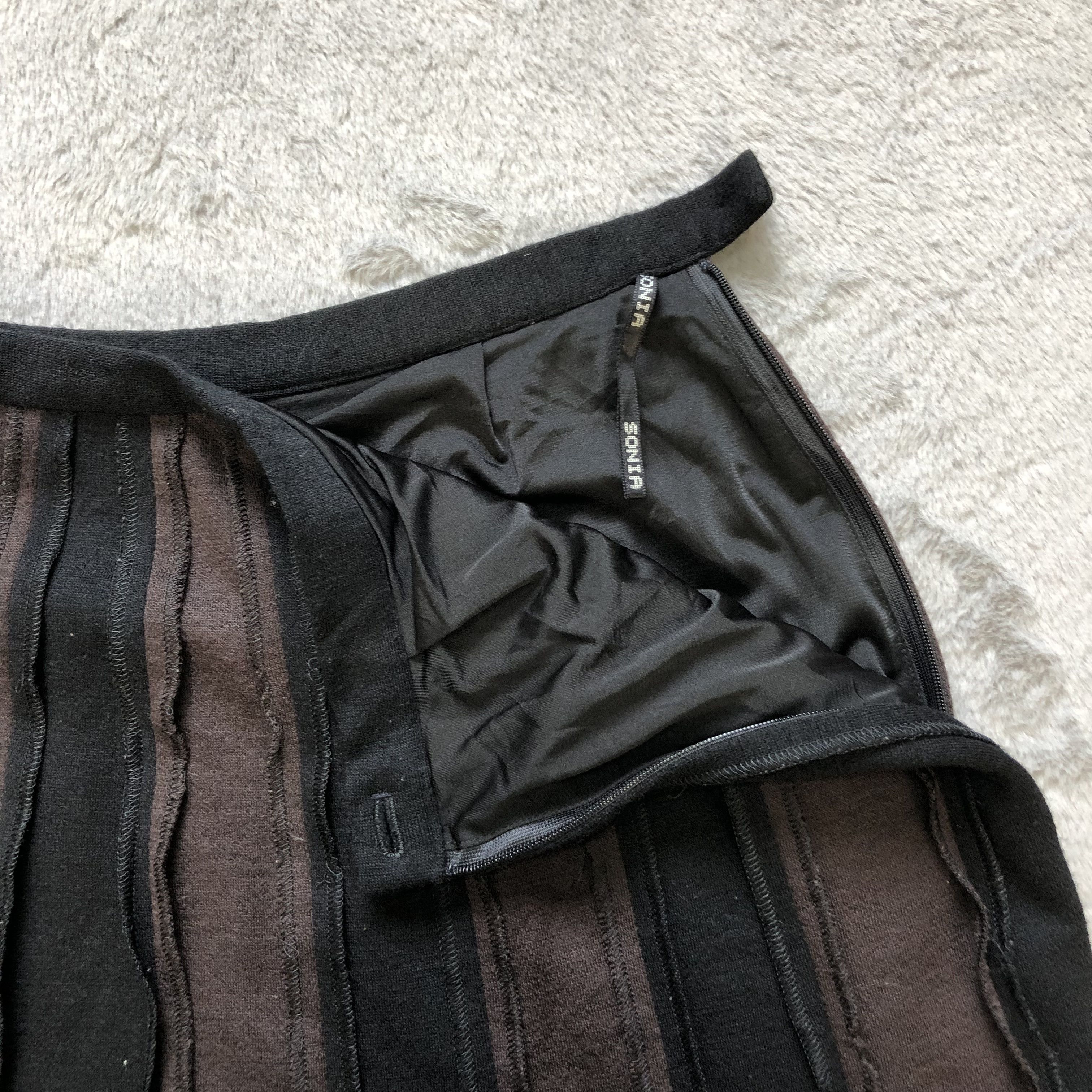 Sonia Rykiel SONIA RYKIEL DECONSTRUCKTED WOOLBLEND MINI SKIRTS #6752-84 Size 25" / US 0 / IT 36 - 4 Thumbnail