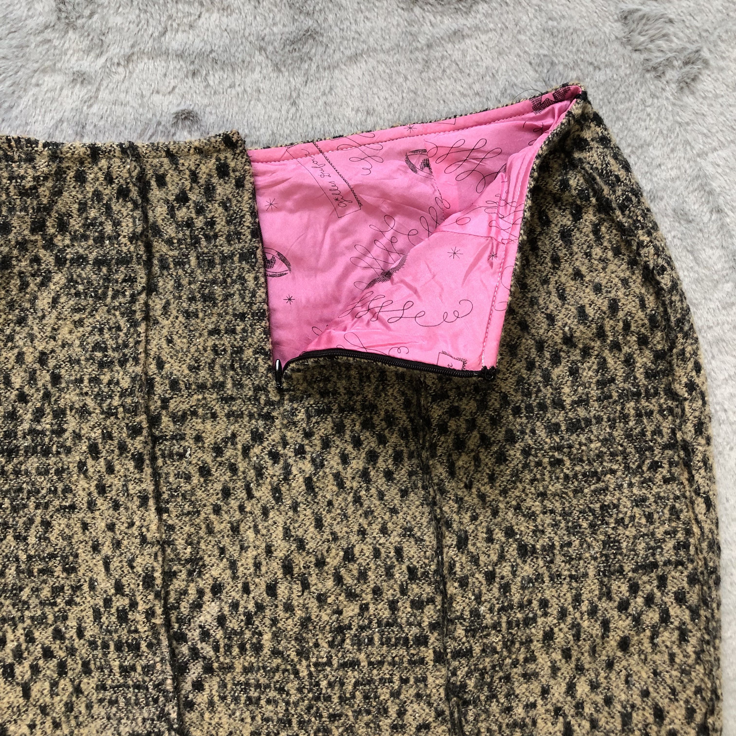 Japanese Brand RARE🔥 GILLES DUFOUR PARIS MINI SKIRTS #6742-84 Size 29" - 9 Thumbnail