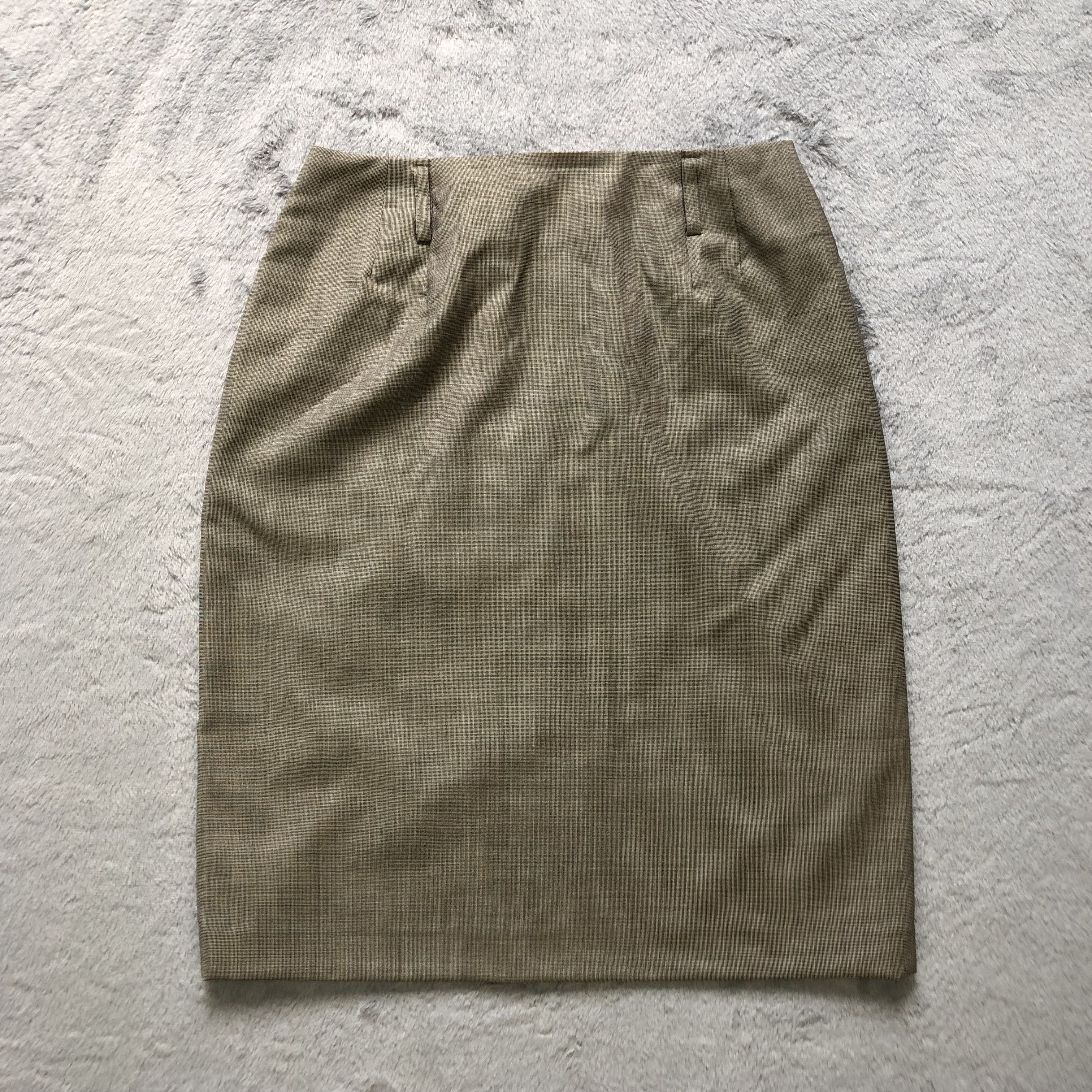 image of Avant Garde Margaret Howell England Mini Skirt 6738-84, Women's (Size 25)