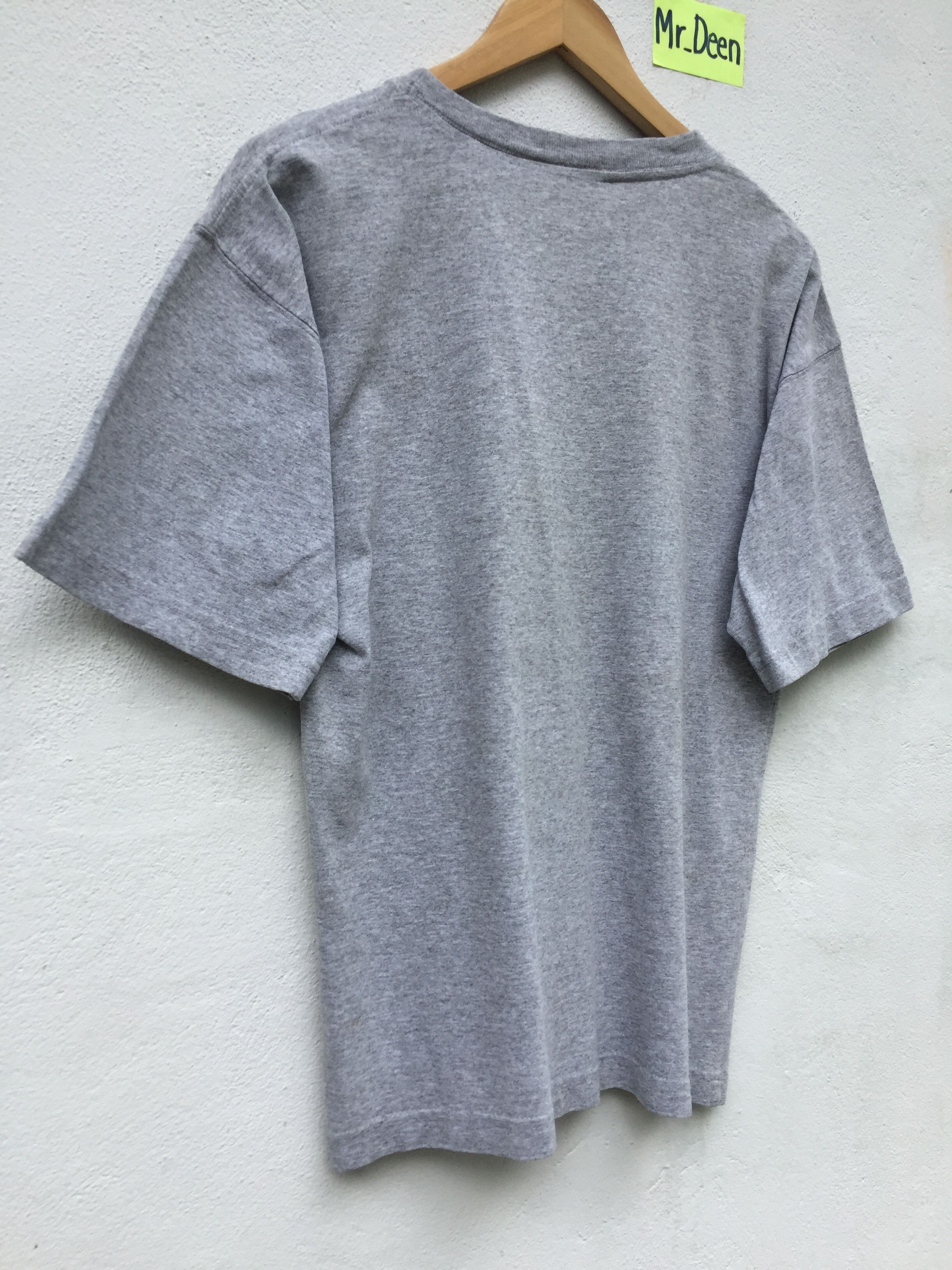 Guess VINTAGE 90s Guess Athletic Sport Dept Grey TShirt Size US L / EU 52-54 / 3 - 8 Thumbnail