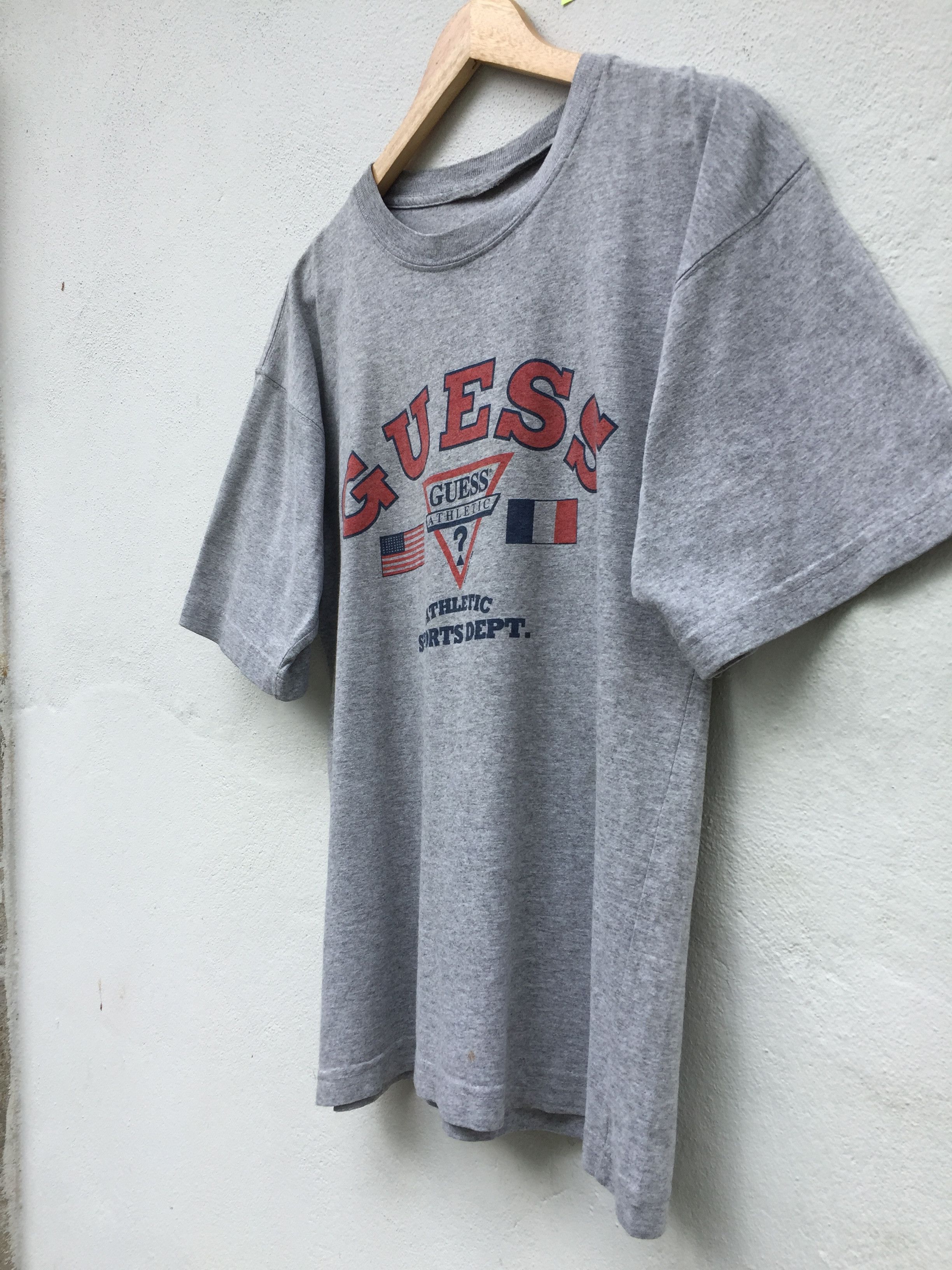 Guess VINTAGE 90s Guess Athletic Sport Dept Grey TShirt Size US L / EU 52-54 / 3 - 3 Thumbnail