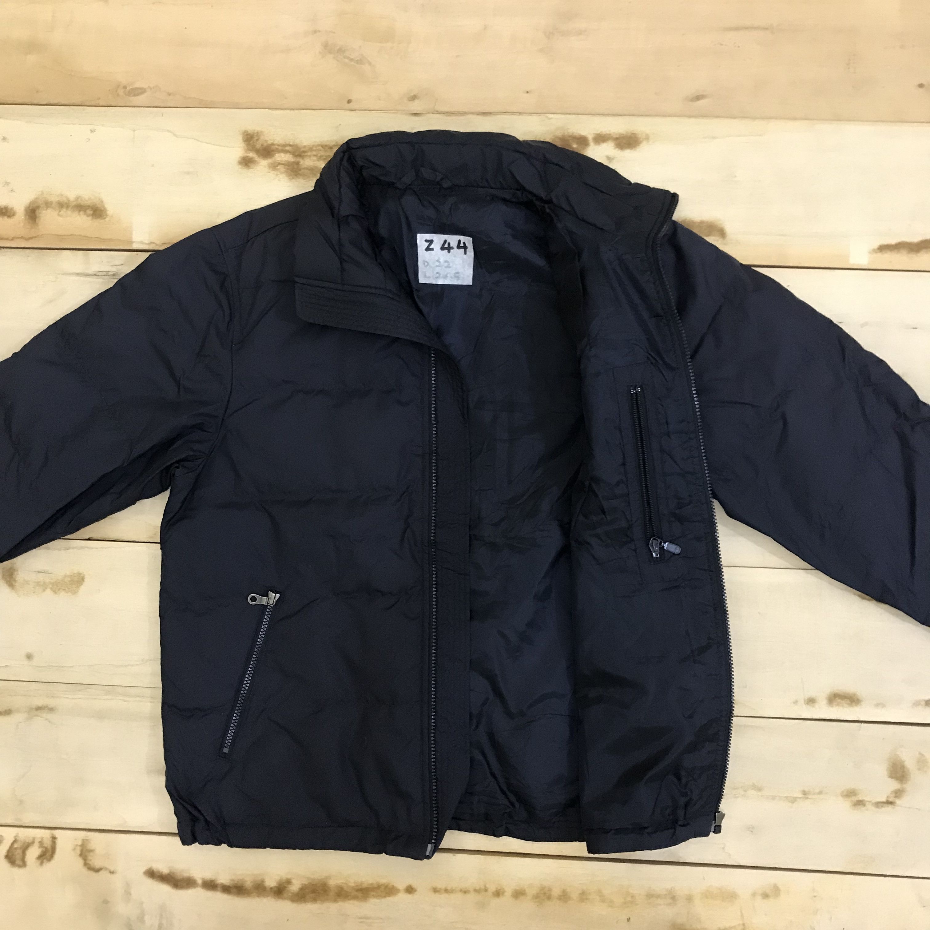 Uniqlo Z44 UNIQLO DOWN JACKET Size US M / EU 48-50 / 2 - 5 Thumbnail
