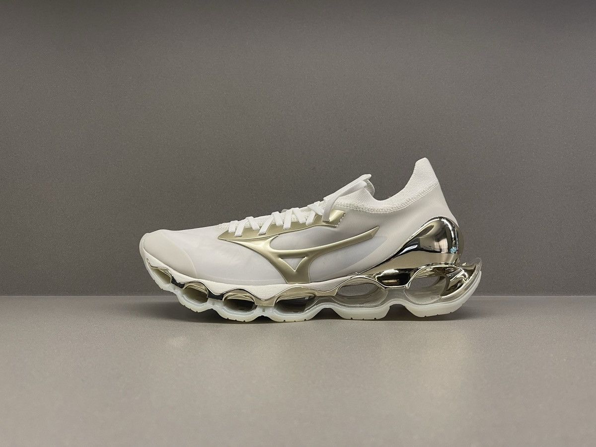 Mizuno Wave Prophecy Hajime Sorayama Champagne Gold