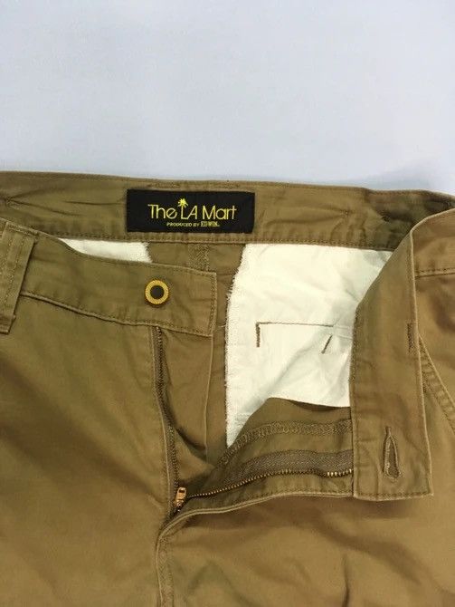 Japanese Brand × Vintage Vintage LA MART Utility Multi Pocket Cargo Pants In Size 31 Size US 31 - 7 Thumbnail