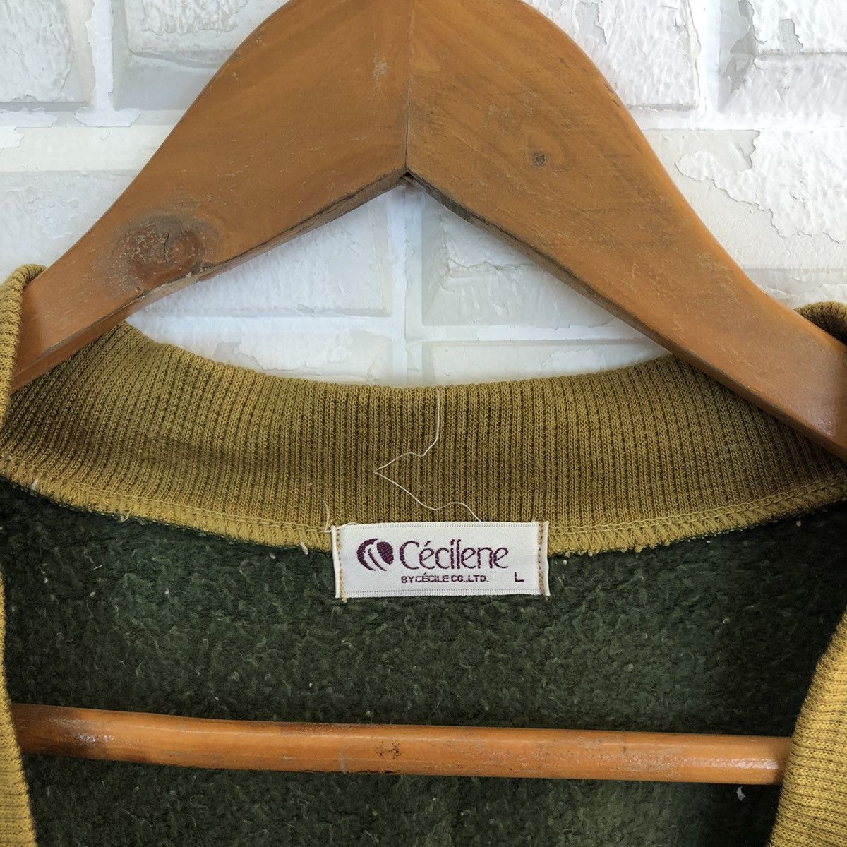 Japanese Brand VINTAGE CECILENE JAPAN STRIPED 2 COLOUR CARDIGAN Size US L / EU 52-54 / 3 - 11 Thumbnail