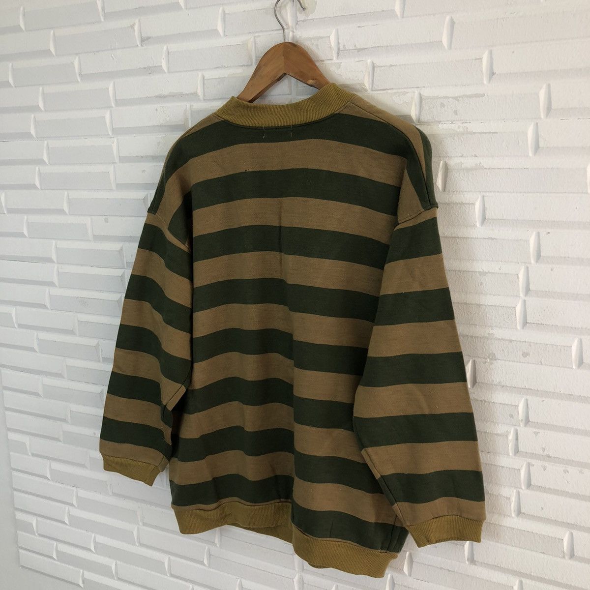 Japanese Brand VINTAGE CECILENE JAPAN STRIPED 2 COLOUR CARDIGAN Size US L / EU 52-54 / 3 - 8 Thumbnail