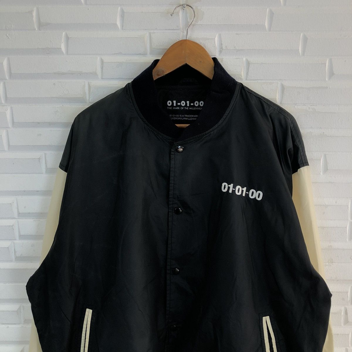 Japanese Brand VINTAGE 01-01-00 BOMBER JACKET BIG LOGO Size US M / EU 48-50 / 2 - 4 Thumbnail