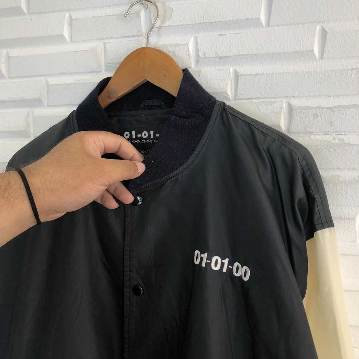 Japanese Brand VINTAGE 01-01-00 BOMBER JACKET BIG LOGO Size US M / EU 48-50 / 2 - 7 Thumbnail