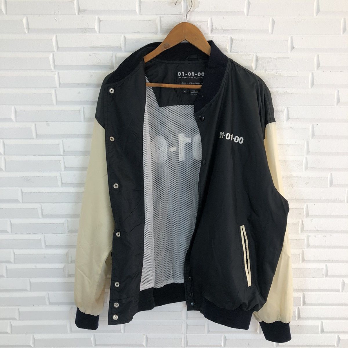Japanese Brand VINTAGE 01-01-00 BOMBER JACKET BIG LOGO Size US M / EU 48-50 / 2 - 11 Thumbnail