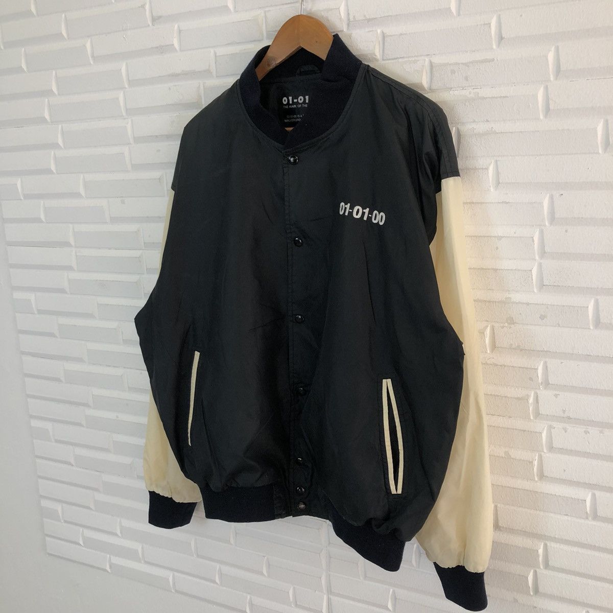 Japanese Brand VINTAGE 01-01-00 BOMBER JACKET BIG LOGO Size US M / EU 48-50 / 2 - 3 Thumbnail