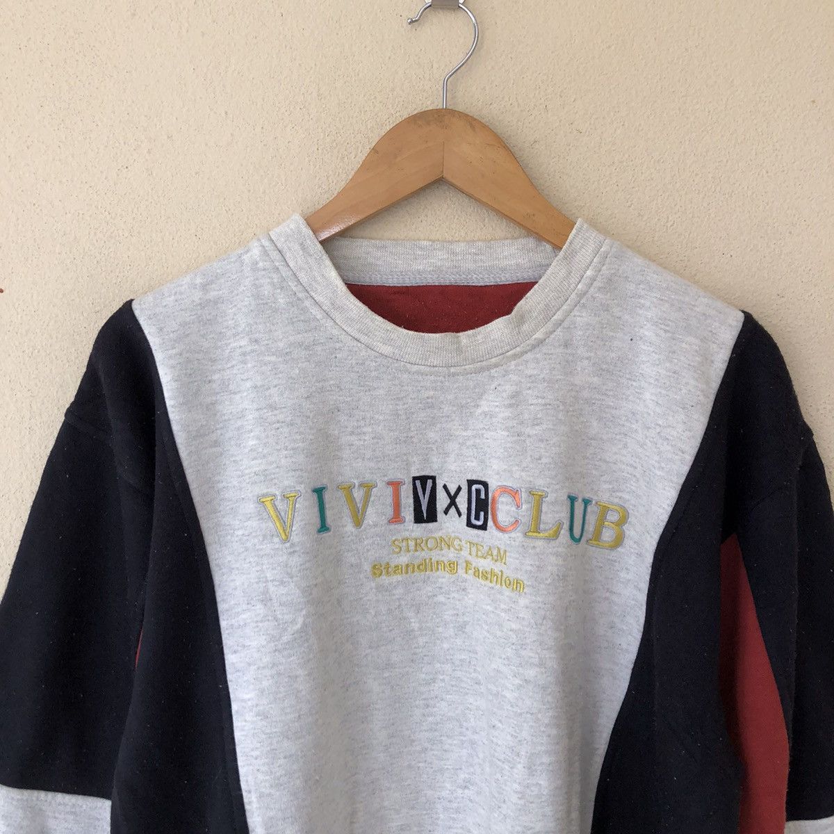 Japanese Brand VINTAGE VIVI CLUB VXC EMBROIDERED BIG LOGO SWEATSHIRT Size US M / EU 48-50 / 2 - 3 Thumbnail