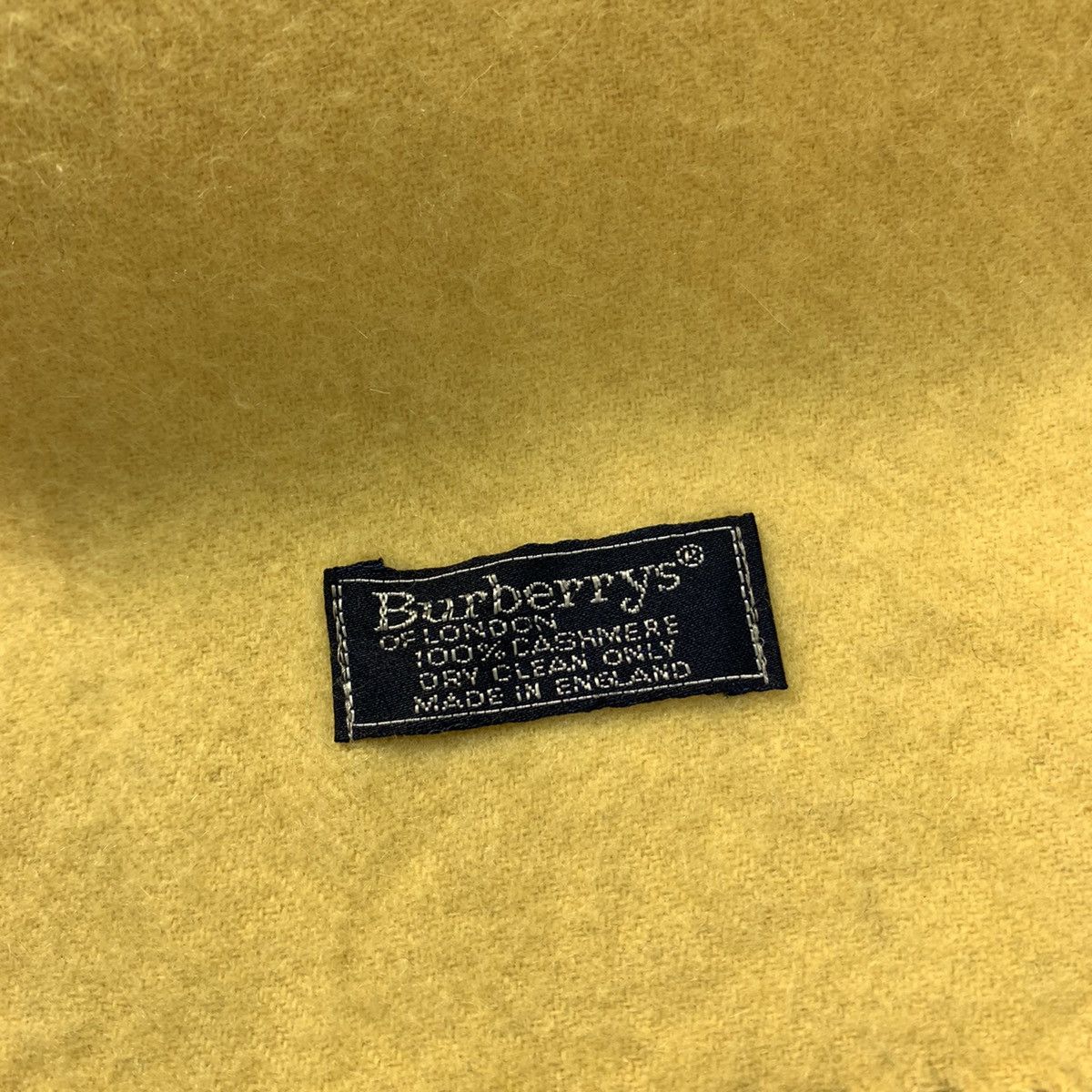 Burberry × Japanese Brand × Other BURBERRYS LONDON Plain Embroidered Logo Wool Muffler Scarf Size ONE SIZE - 8 Thumbnail