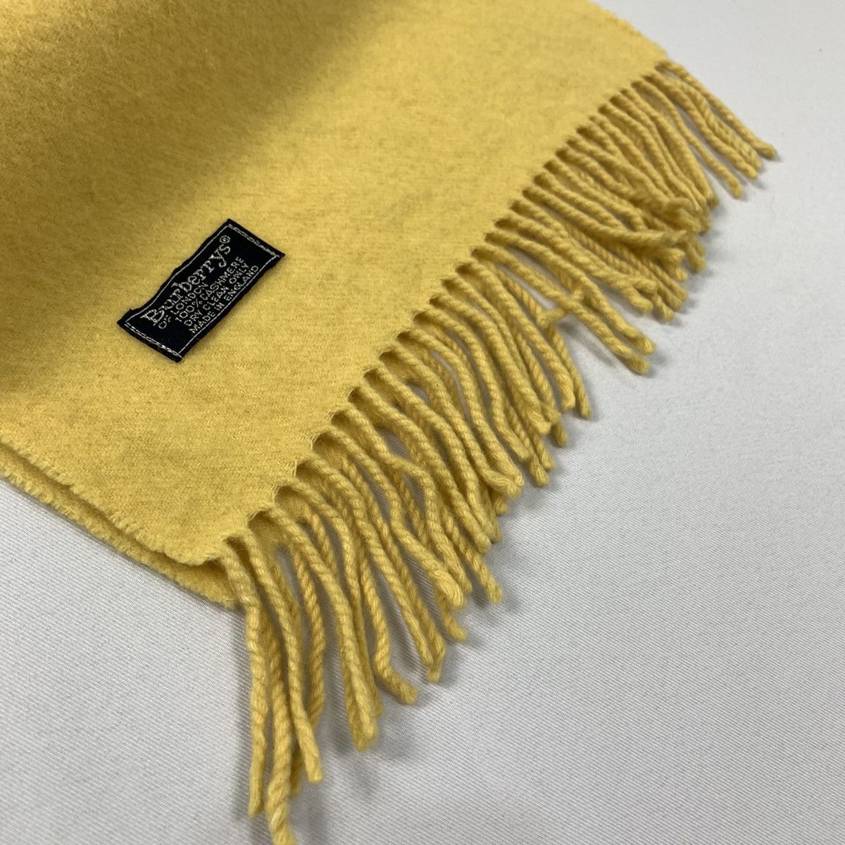 Burberry × Japanese Brand × Other BURBERRYS LONDON Plain Embroidered Logo Wool Muffler Scarf Size ONE SIZE - 7 Thumbnail